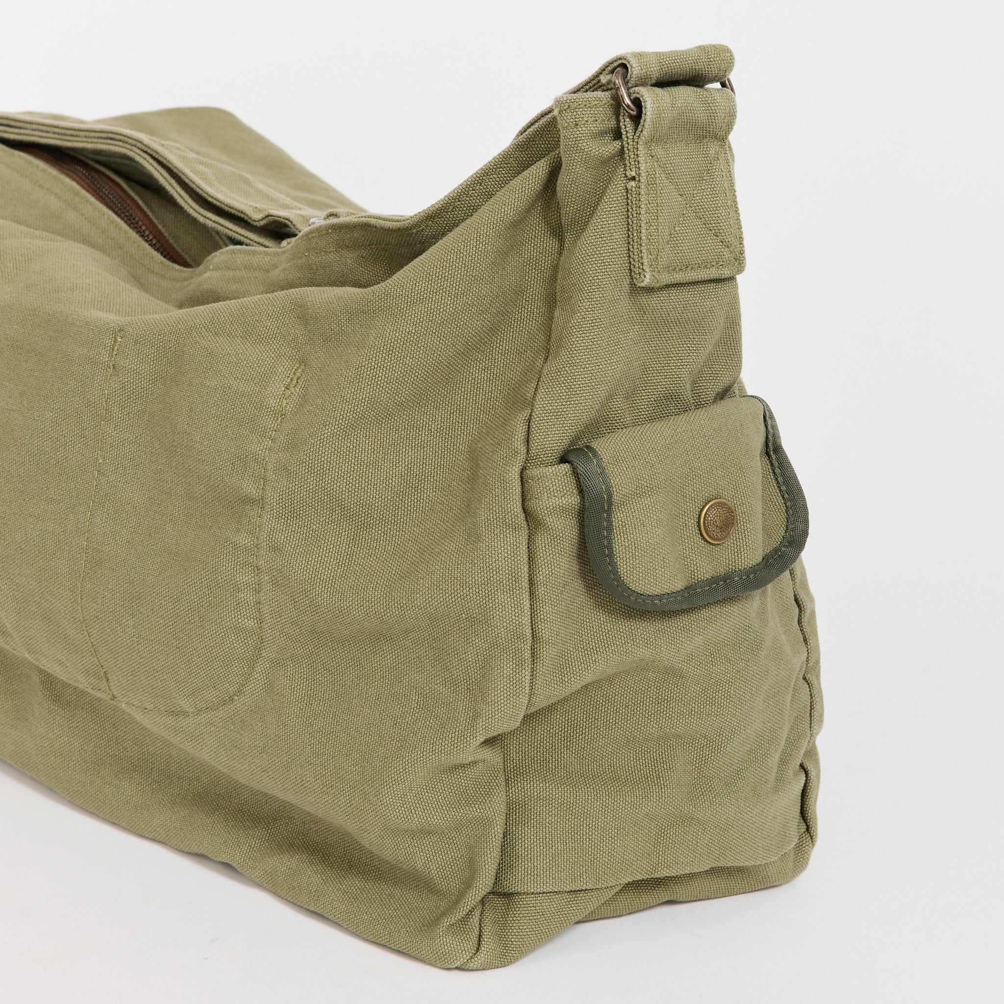 Frizmworks | Heavy Canvas Shoulder Bag Olive | Maplestore