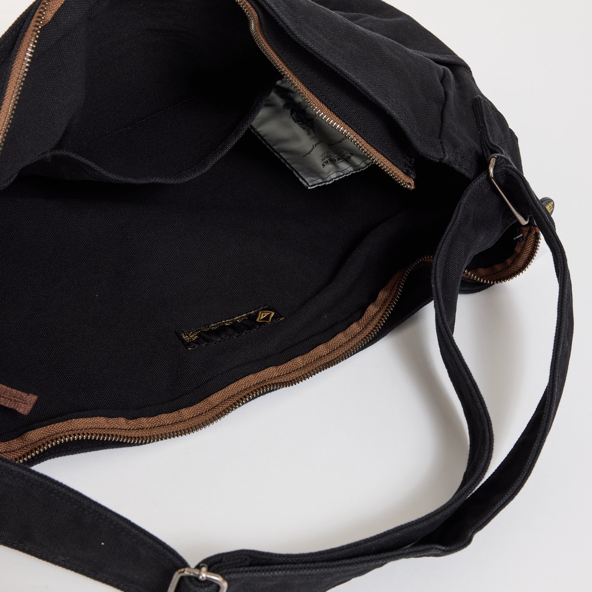 Frizmworks | Heavy Canvas Shoulder Bag Black | Maplestore