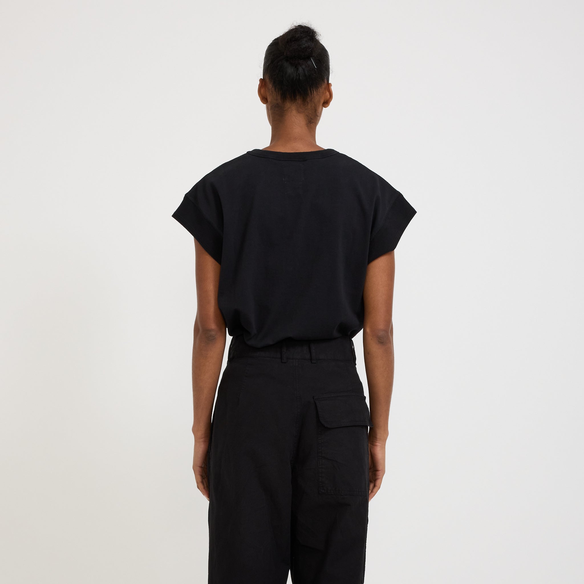Girls of Dust | Muscle Tee Black | Maplestore