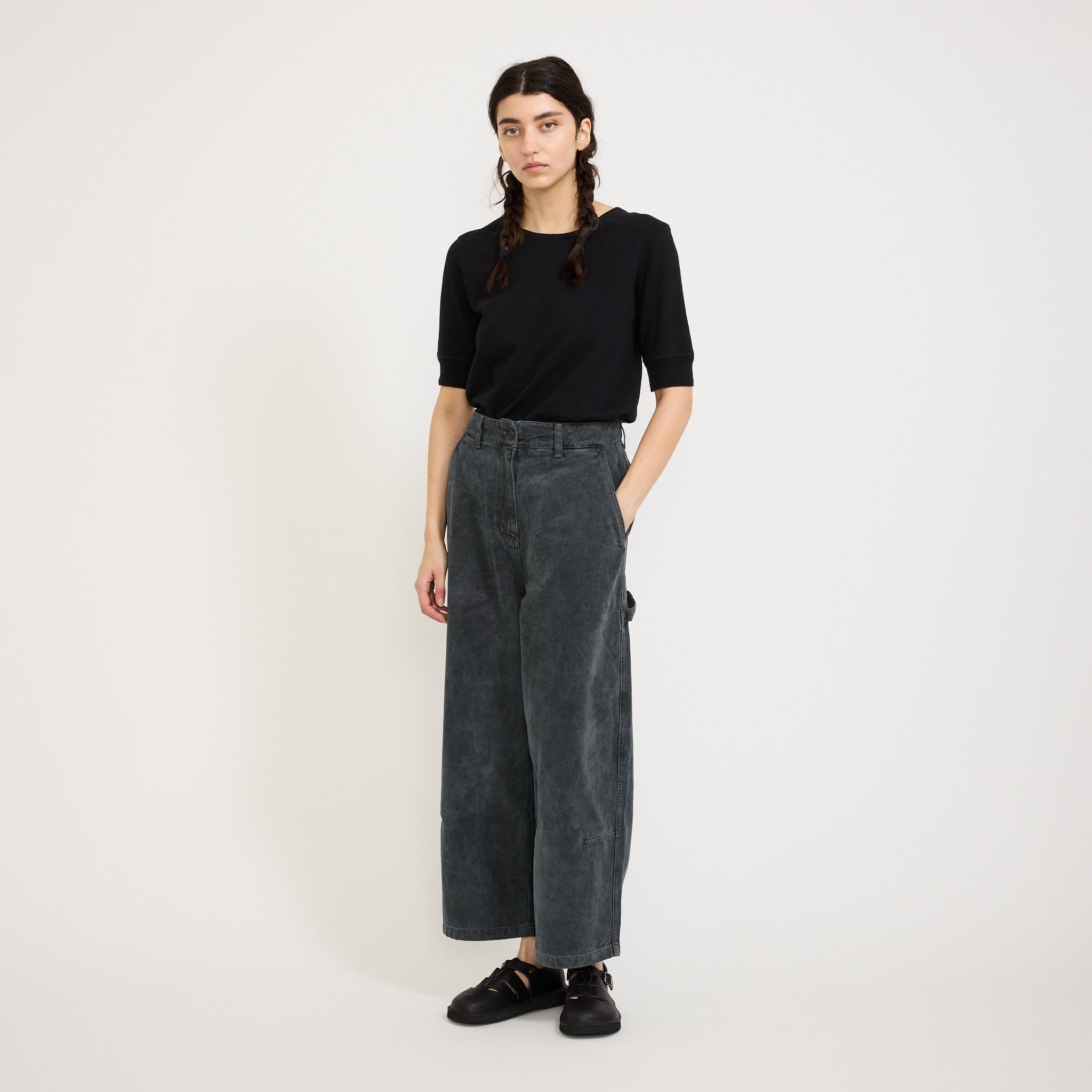 Girls of Dust | S/S Club Tee Black | Maplestore