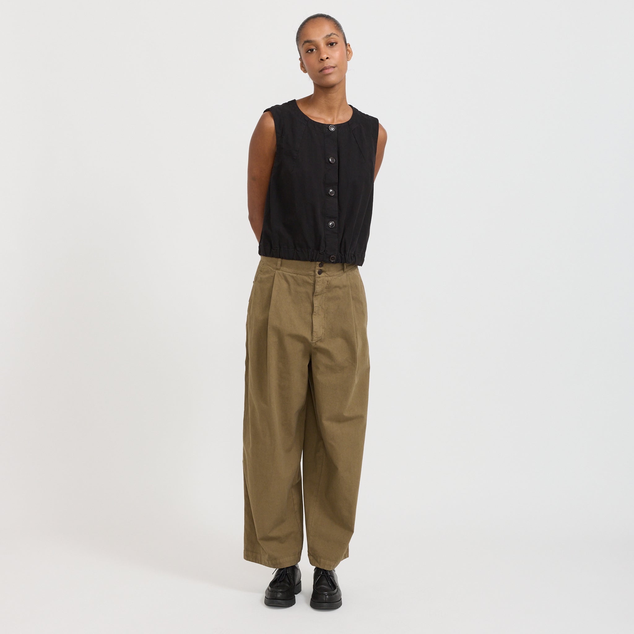 Girls of Dust | Veston Black | Maplestore