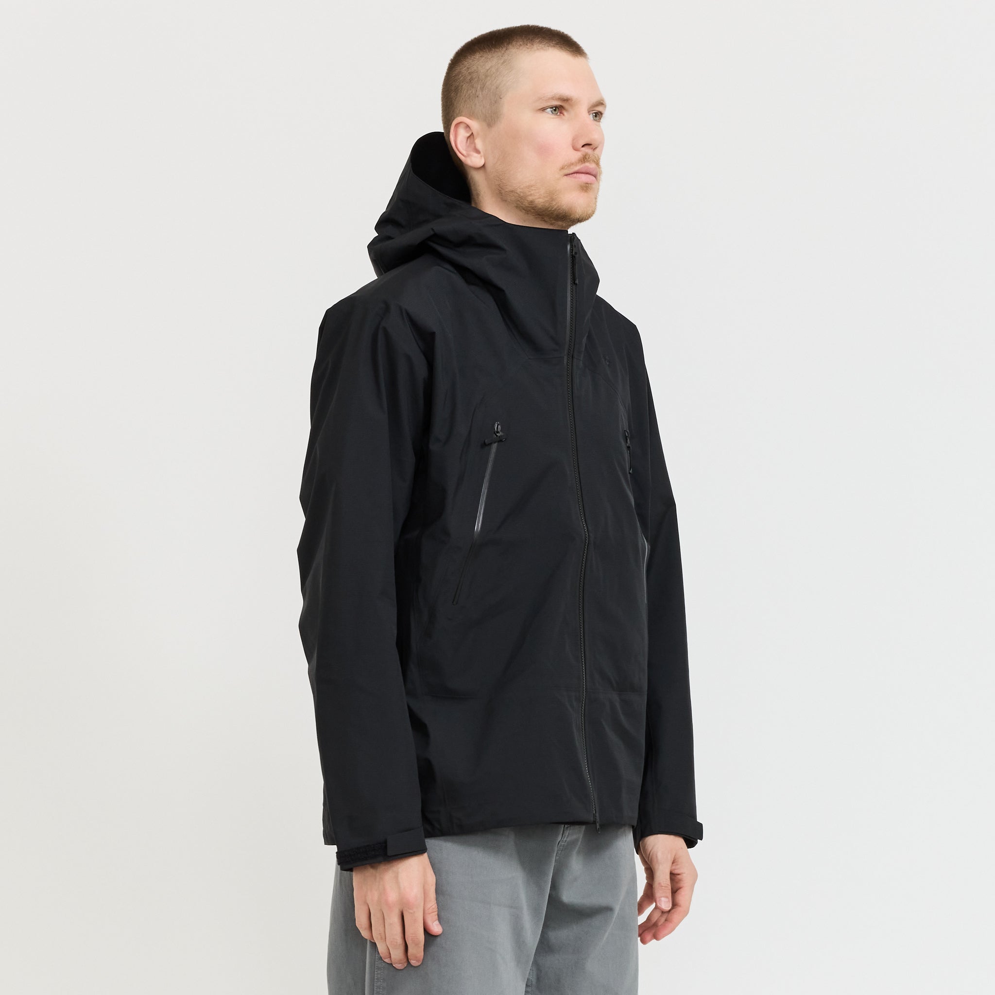 Goldwin | GORE-TEX 3L Jacket Black | Maplestore