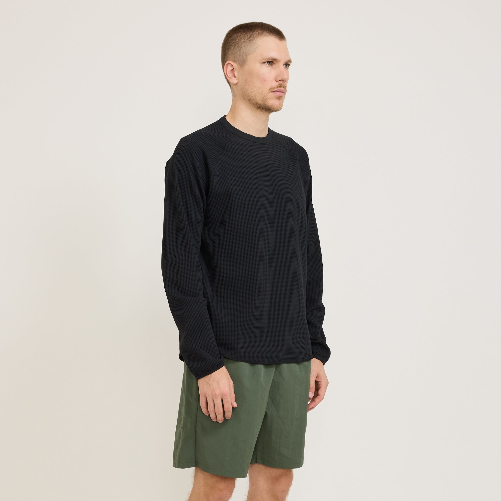 Goldwin | WF Light L/S T-Shirt Black | Maplestore