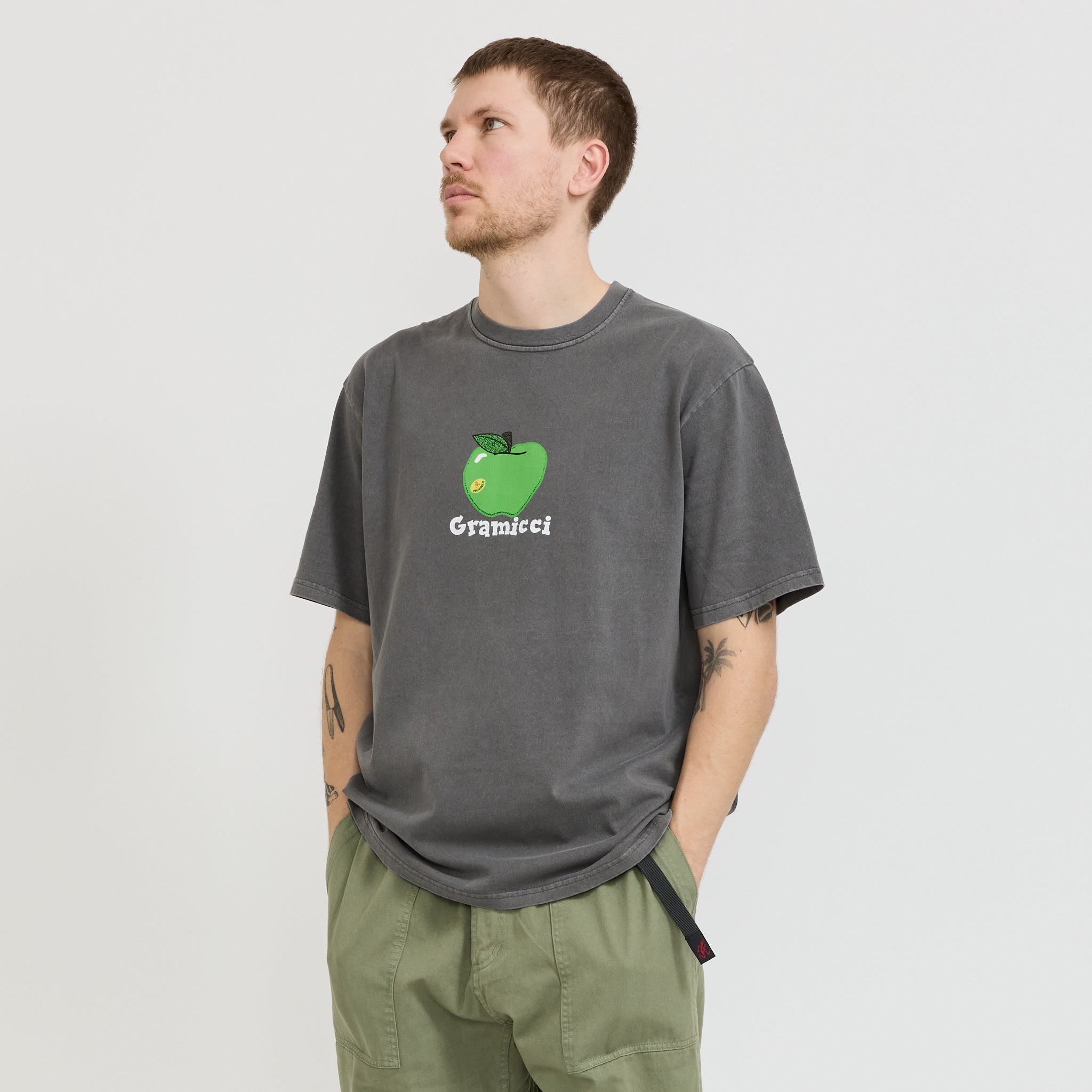 Gramicci | Apple Tee Charcoal Pigment | Maplestore