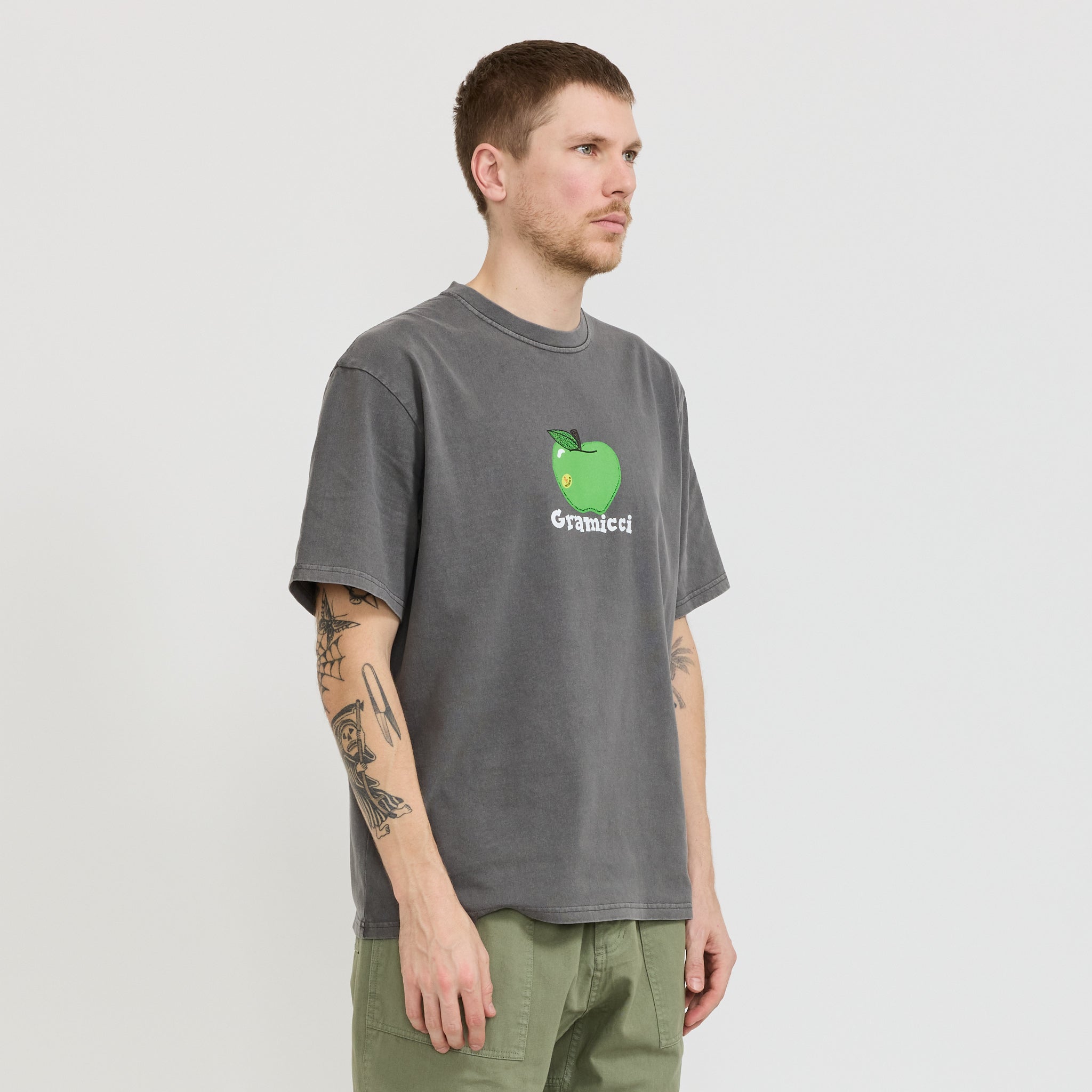 Gramicci | Apple Tee Charcoal Pigment | Maplestore