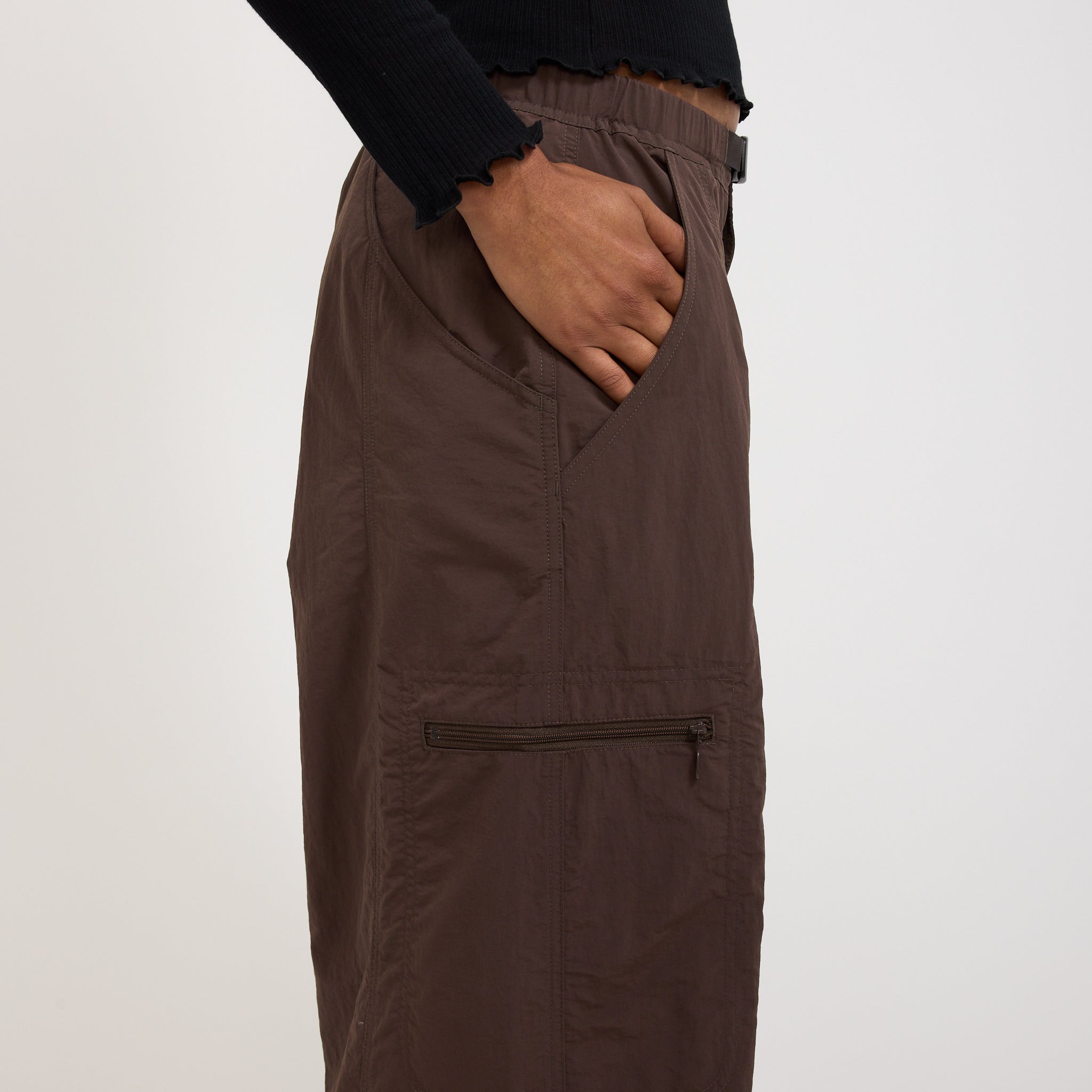 Gramicci | Loose Balloon Pant Deep Brown | Maplestore