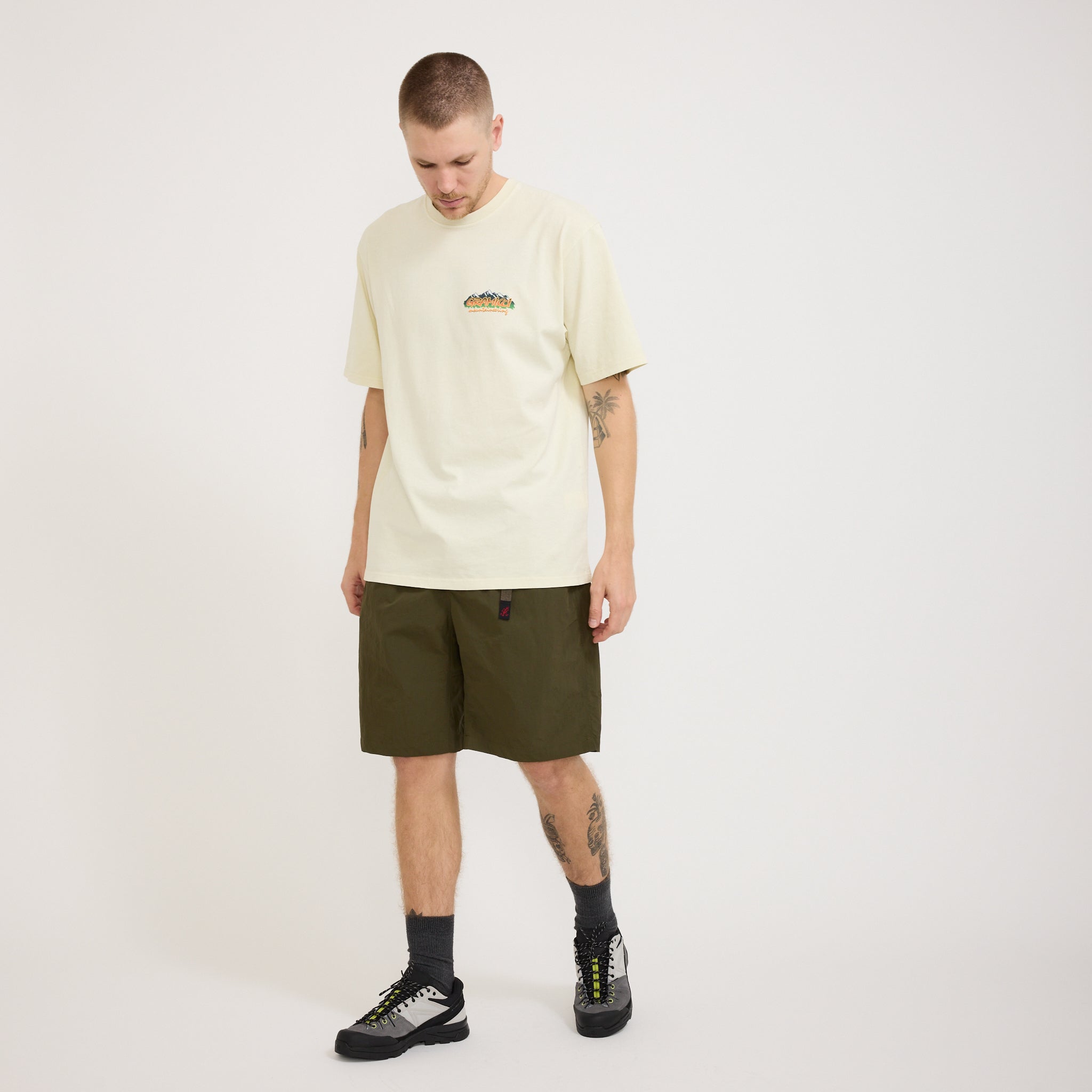 Gramicci | Nylon Loose Short Deep Olive | Maplestore