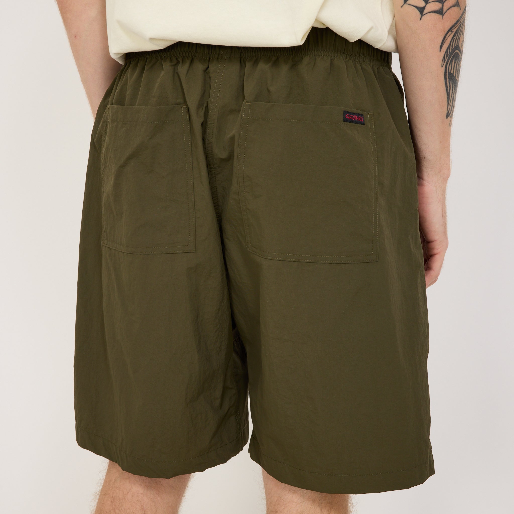 Gramicci | Nylon Loose Short Deep Olive | Maplestore