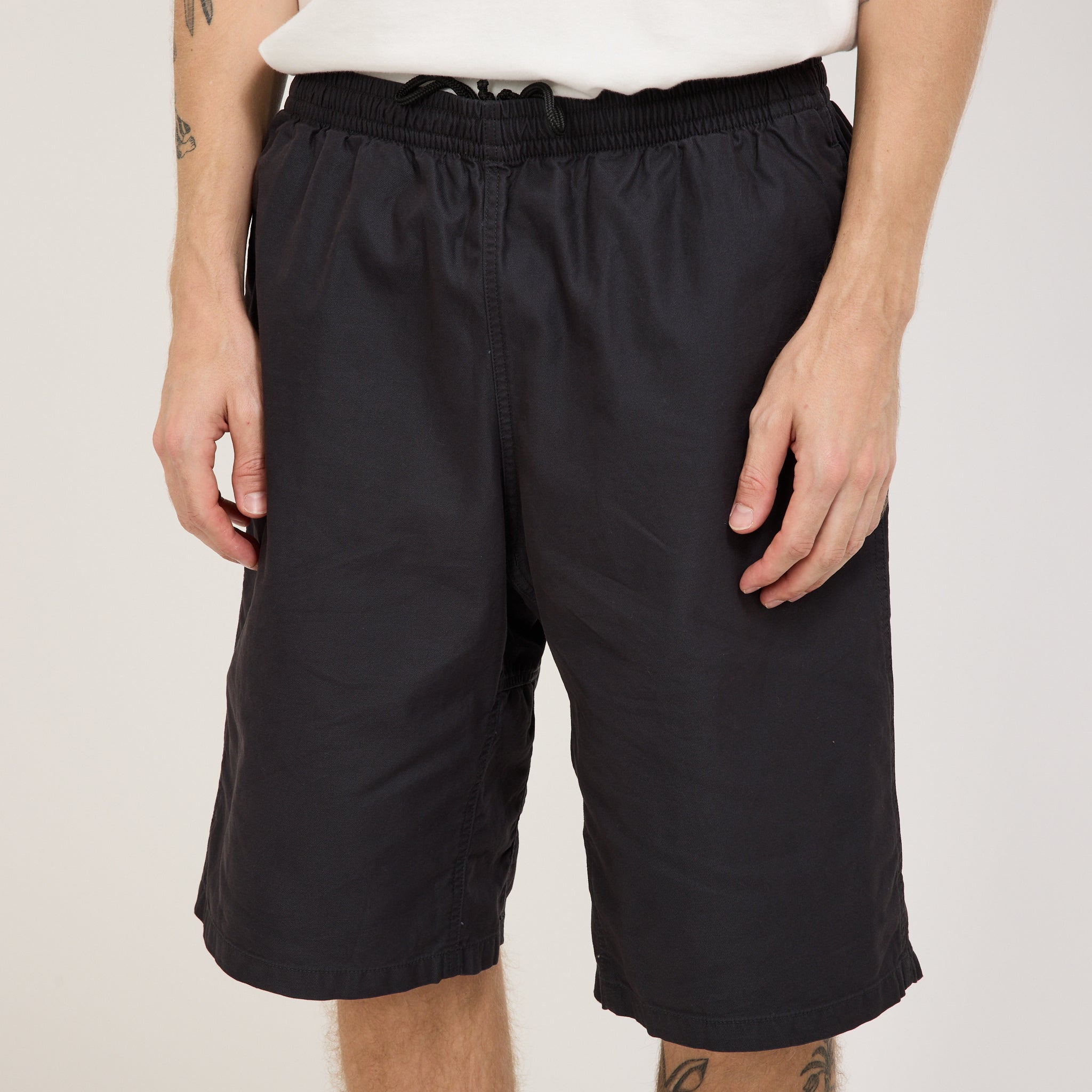 Gramicci | Swell Short Black | Maplestore