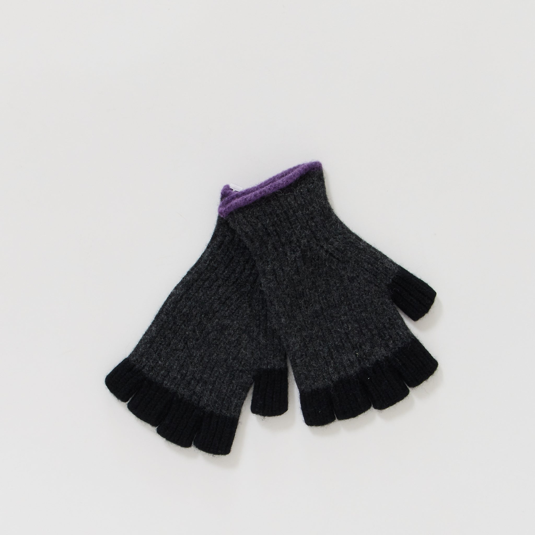No Fingers In There Gloves Black