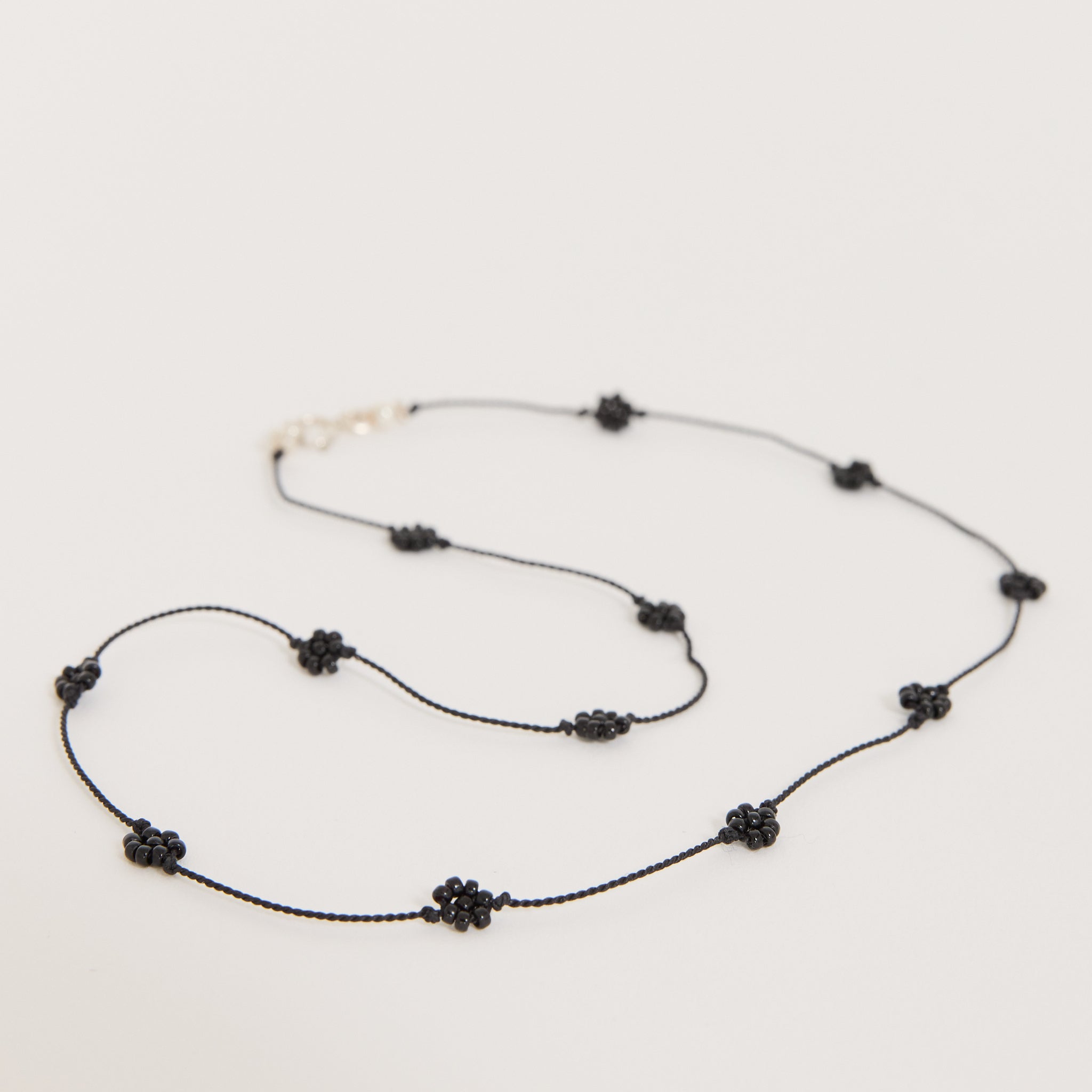 Joye | Garden Necklace Black | Maplestore