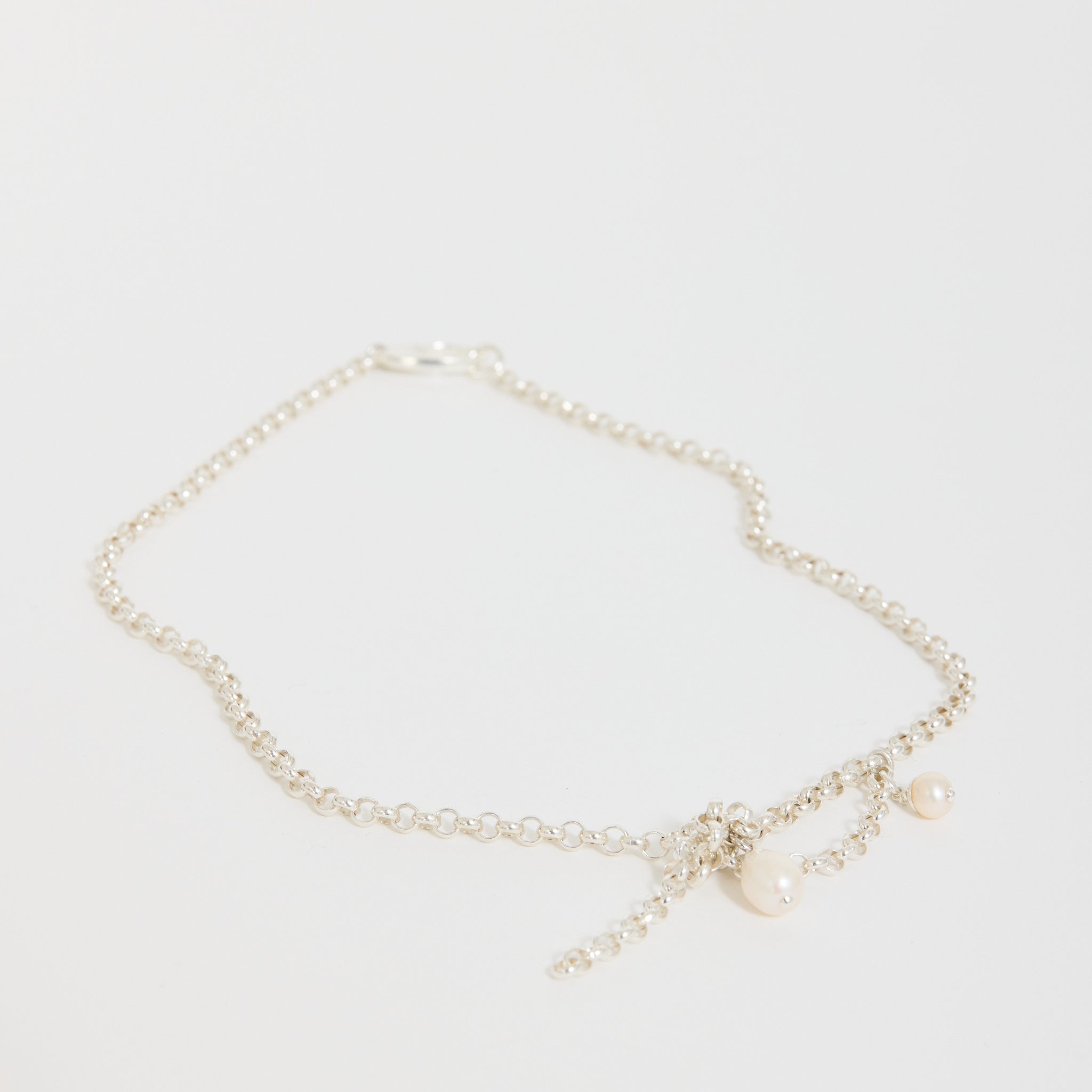 Knotted Pearl Chain Silver