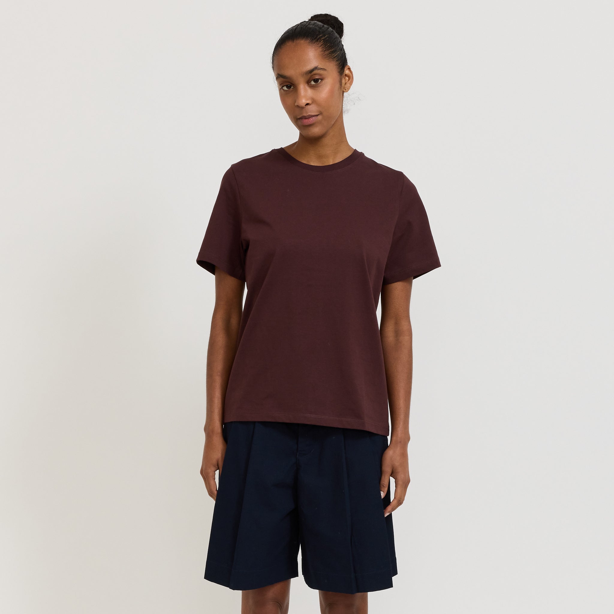 Kowtow | Classic Tee Mahogany | Maplestore