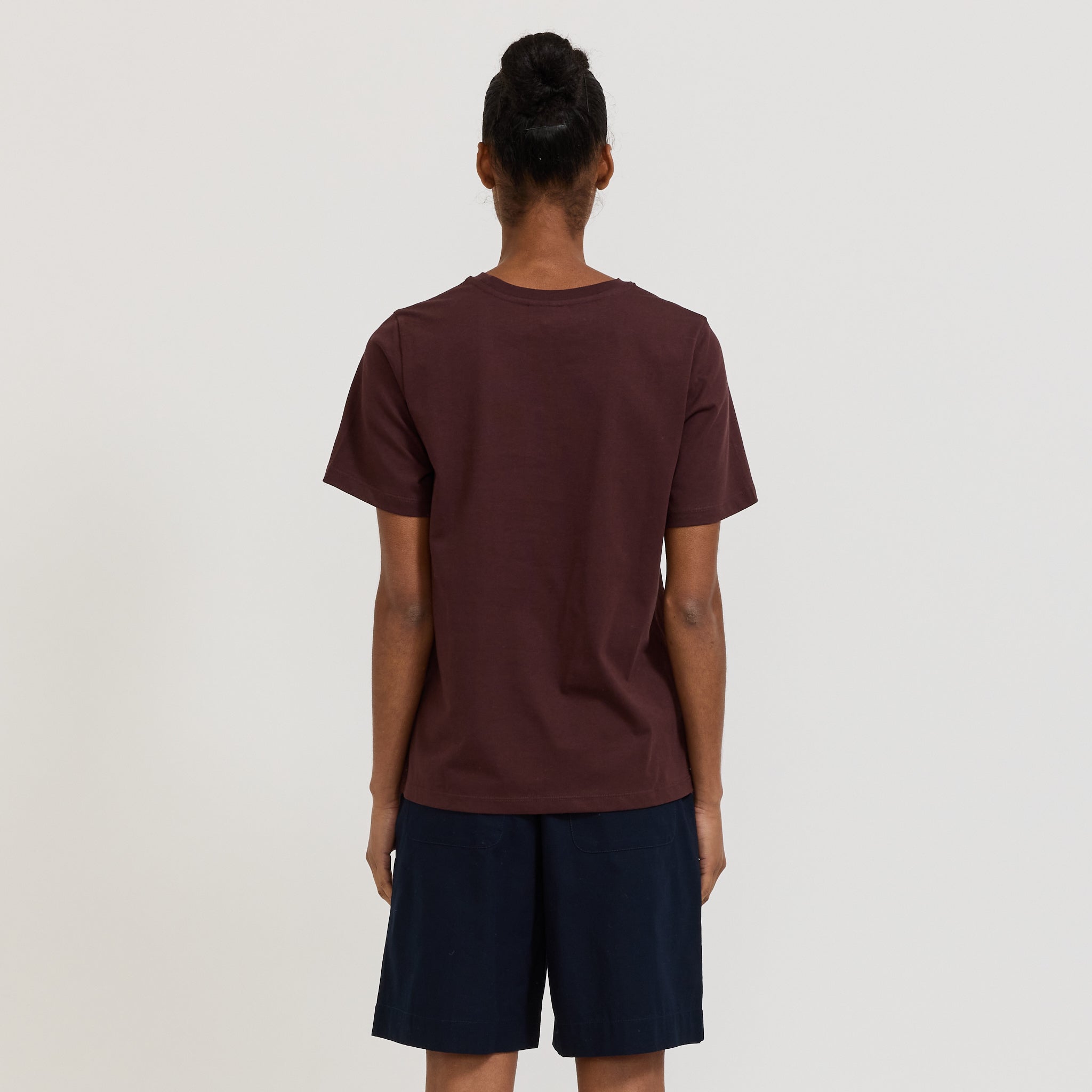 Kowtow | Classic Tee Mahogany | Maplestore