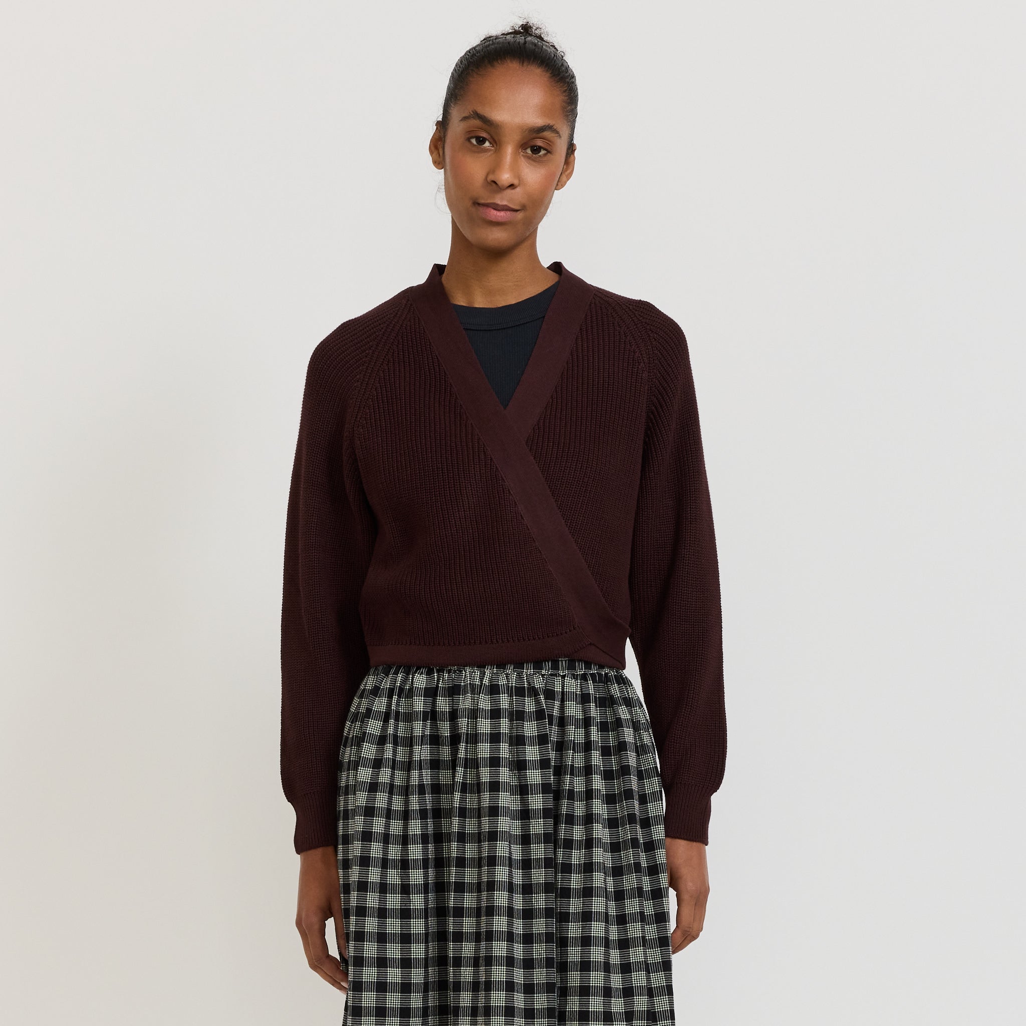 Kowtow | Composure Cardigan Mahogany | Maplestore
