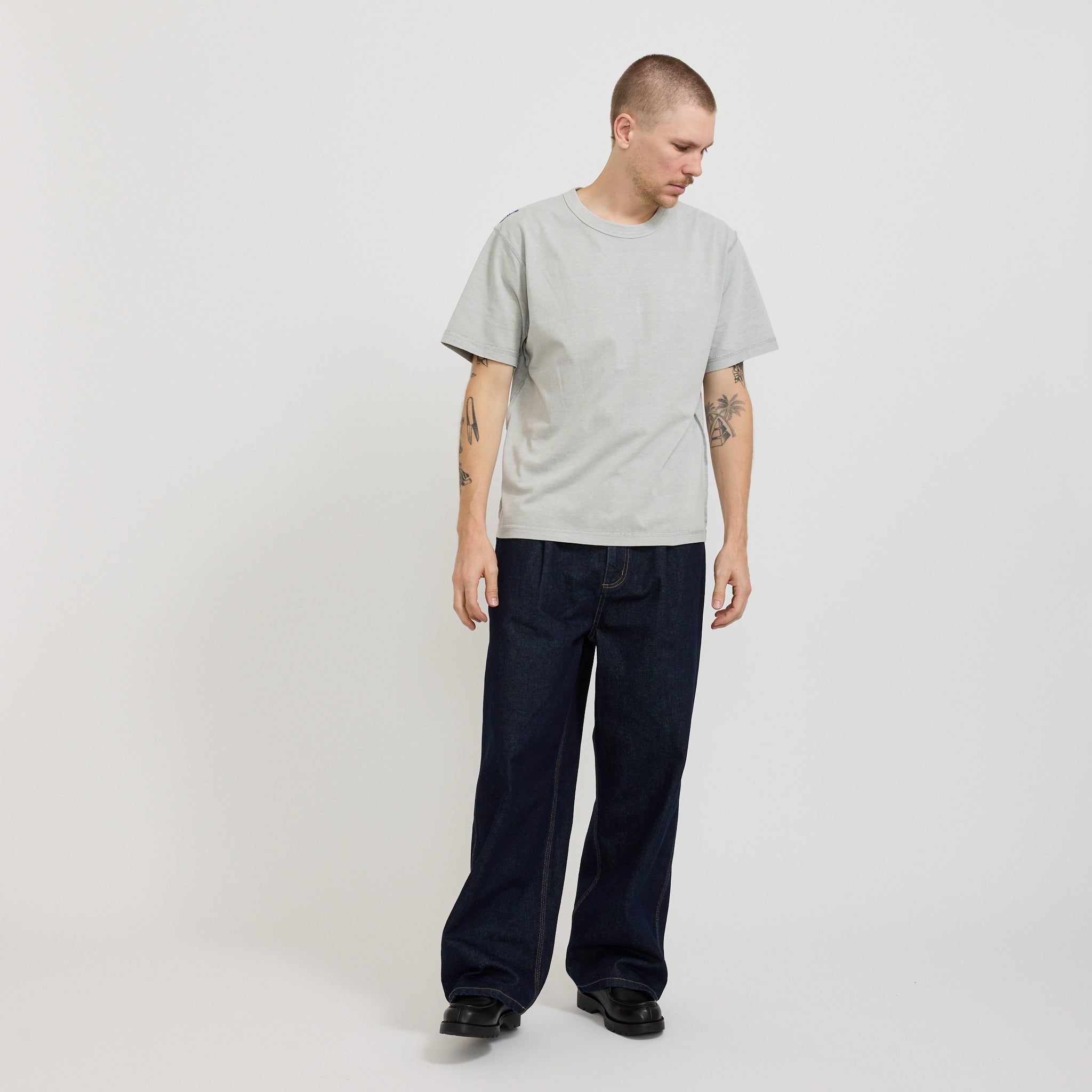 Larriet | Blind Tee Grey | Maplestore