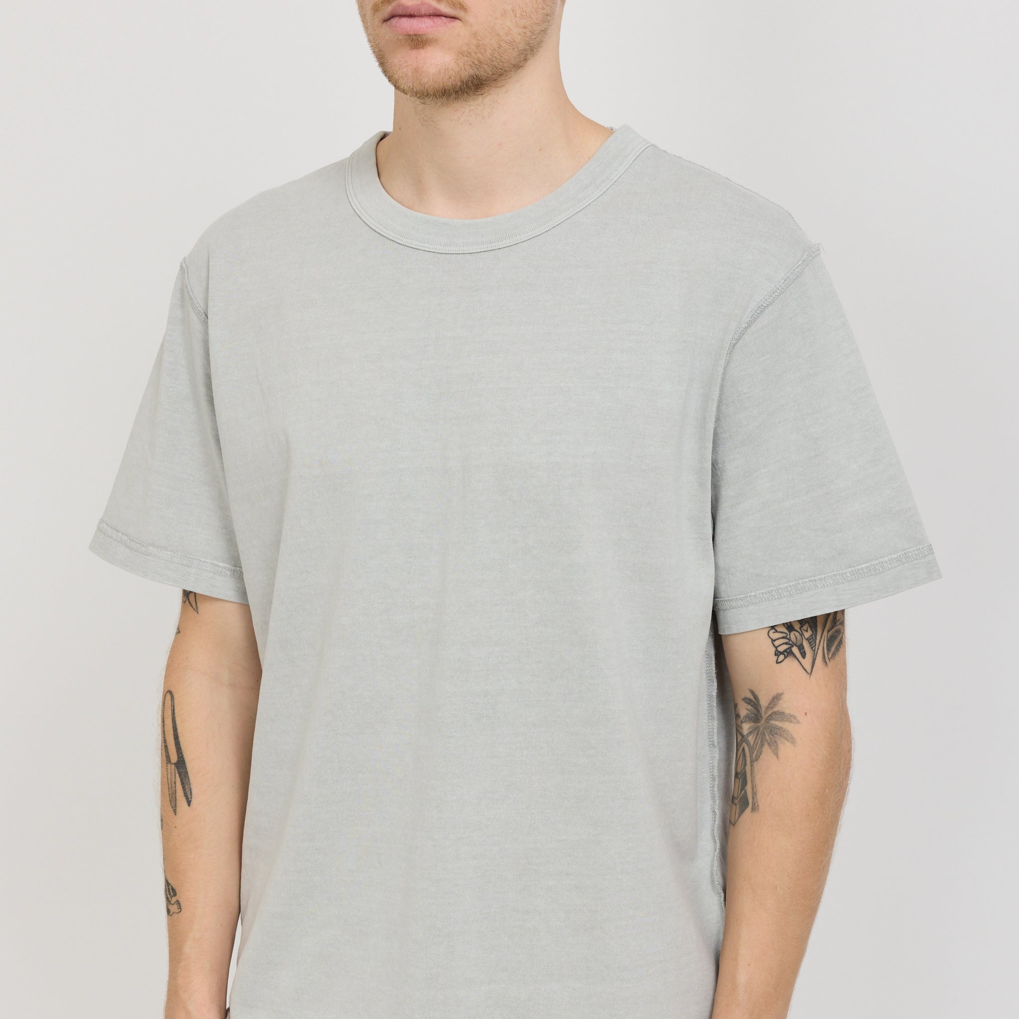 Larriet | Blind Tee Grey | Maplestore