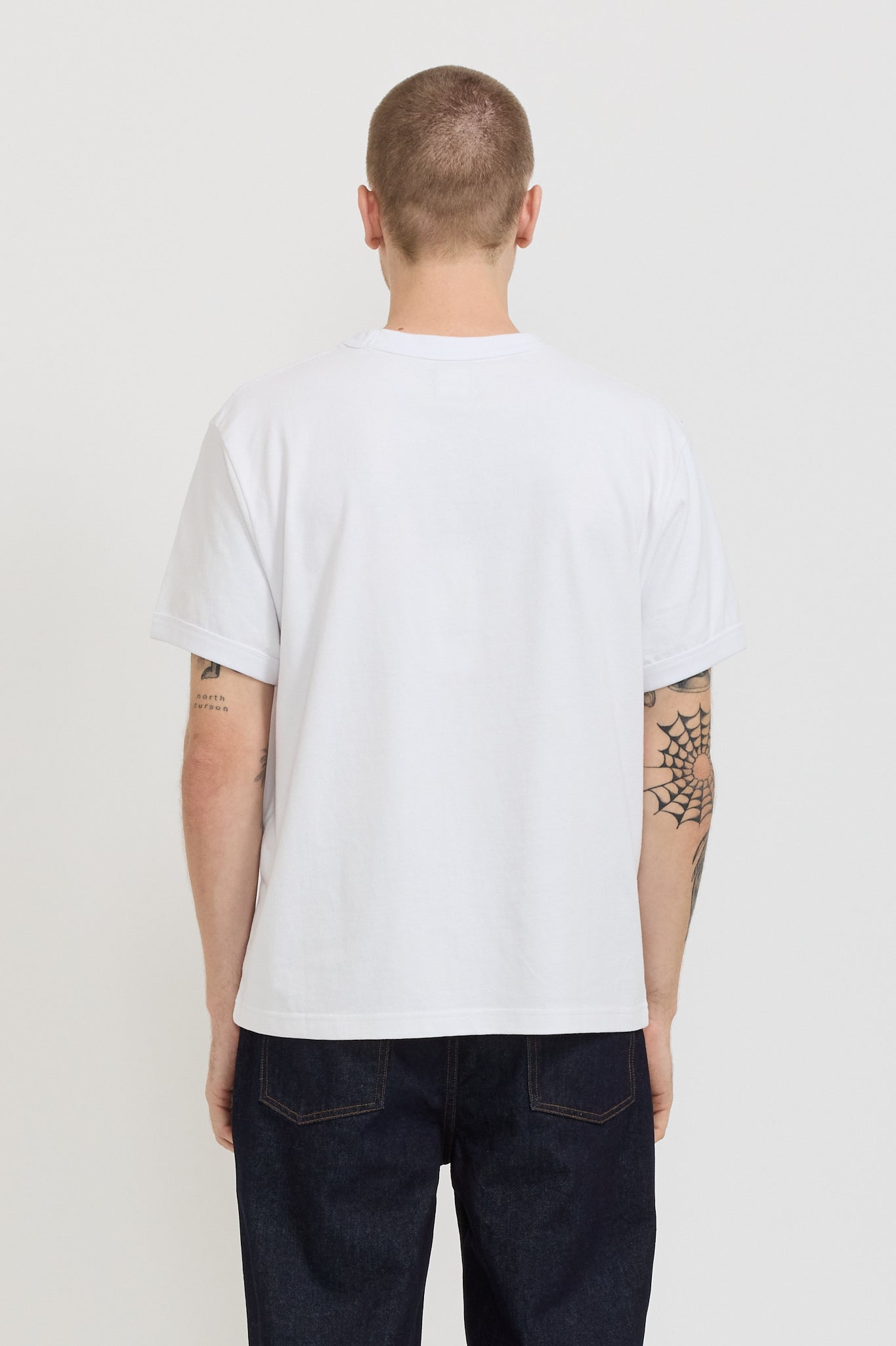 Larriet | Hubby Tee White | Maplestore