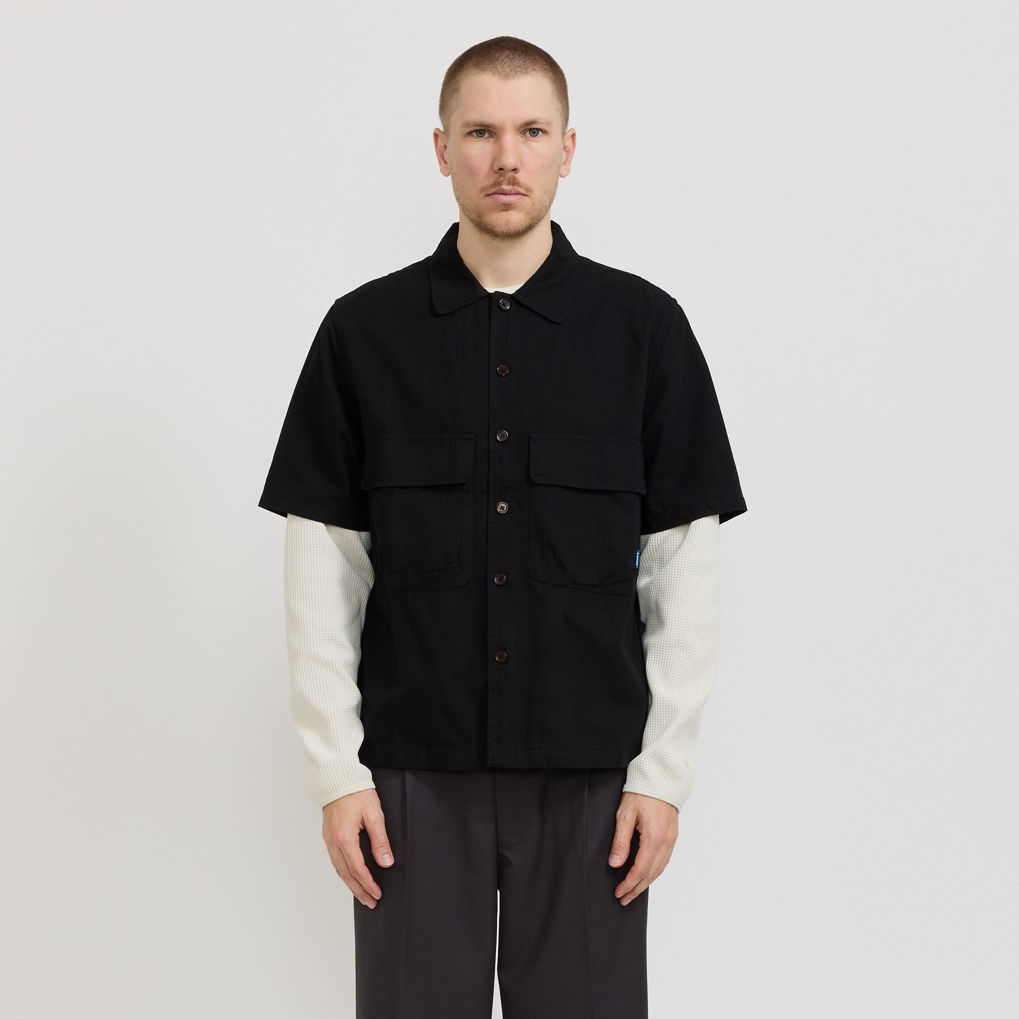 Larriet | Kendalls Short Sleeve Shirt Black | Maplestore