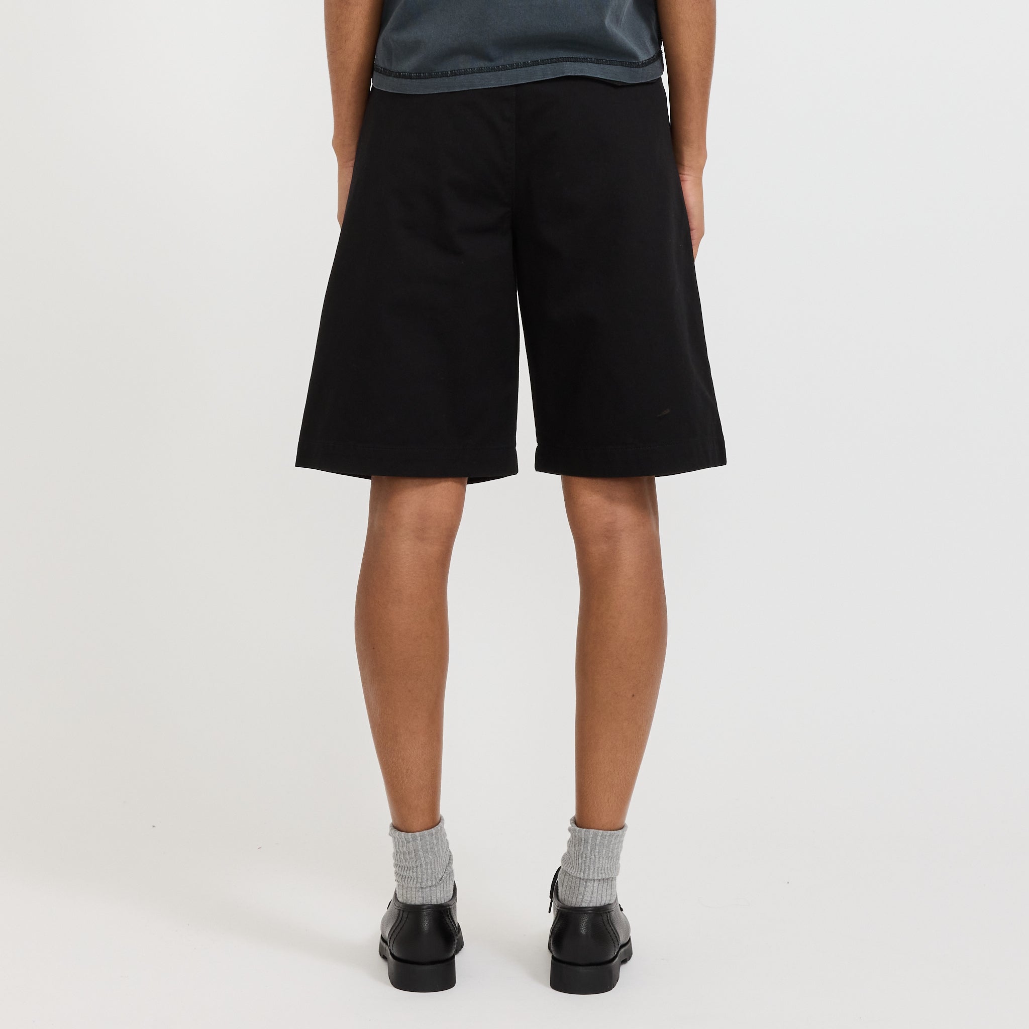 Larriet | Lyu Short Black Womens | Maplestore