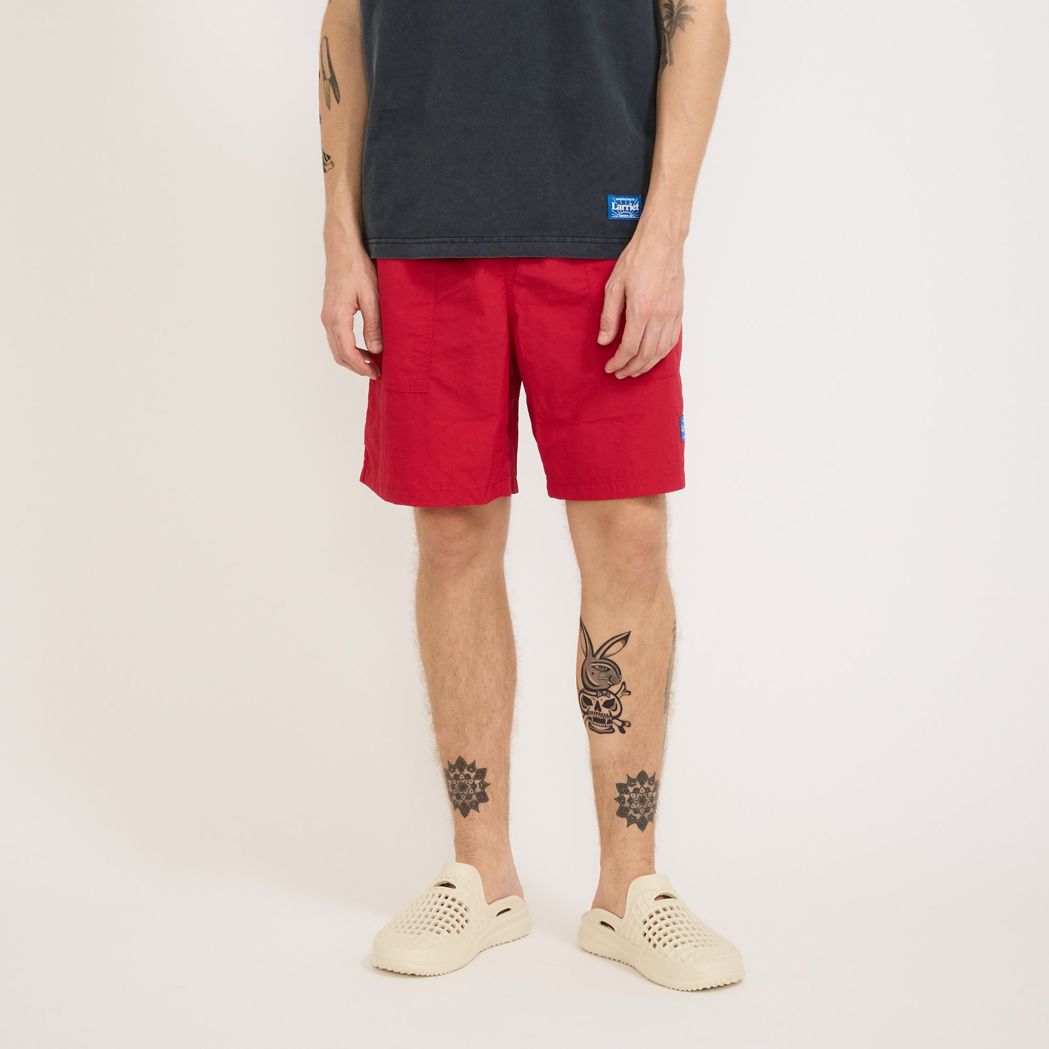 Larriet | Rec Shorts Red | Maplestore
