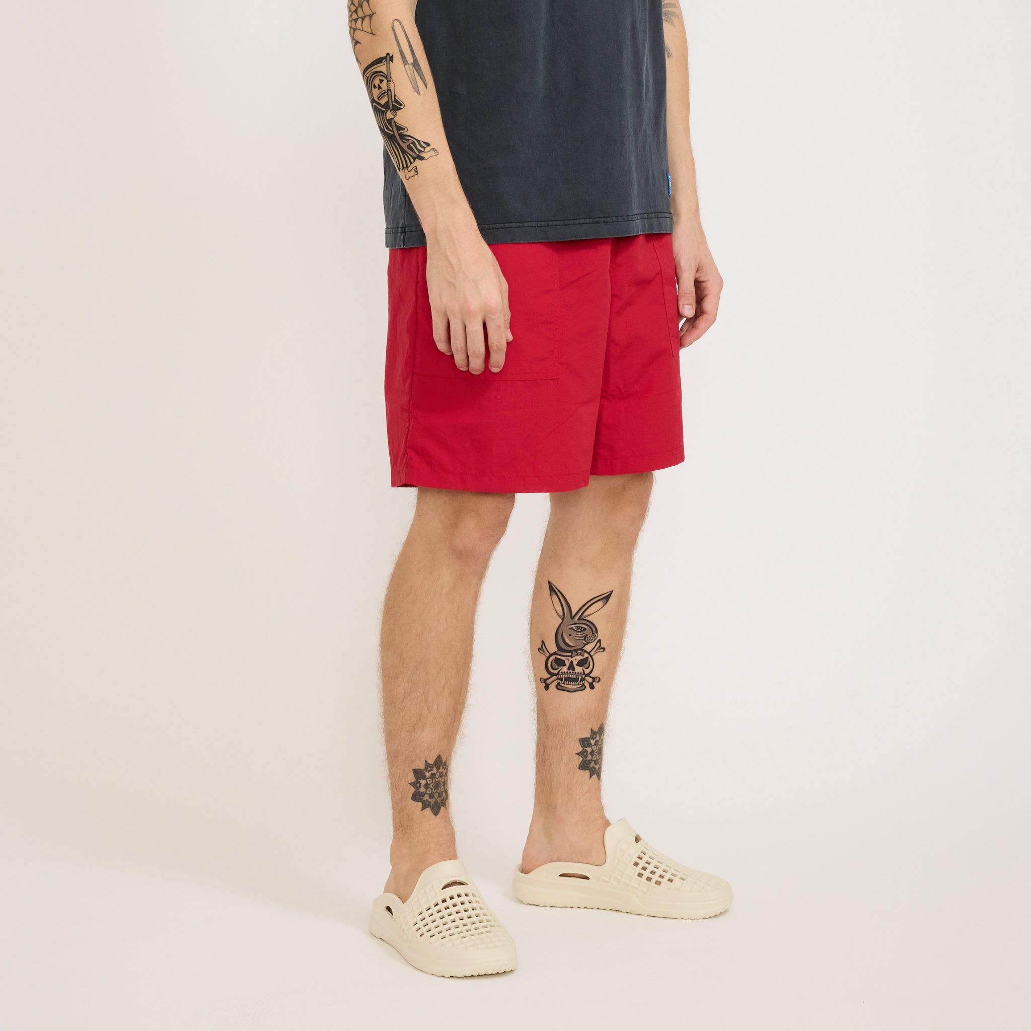 Larriet | Rec Shorts Red | Maplestore