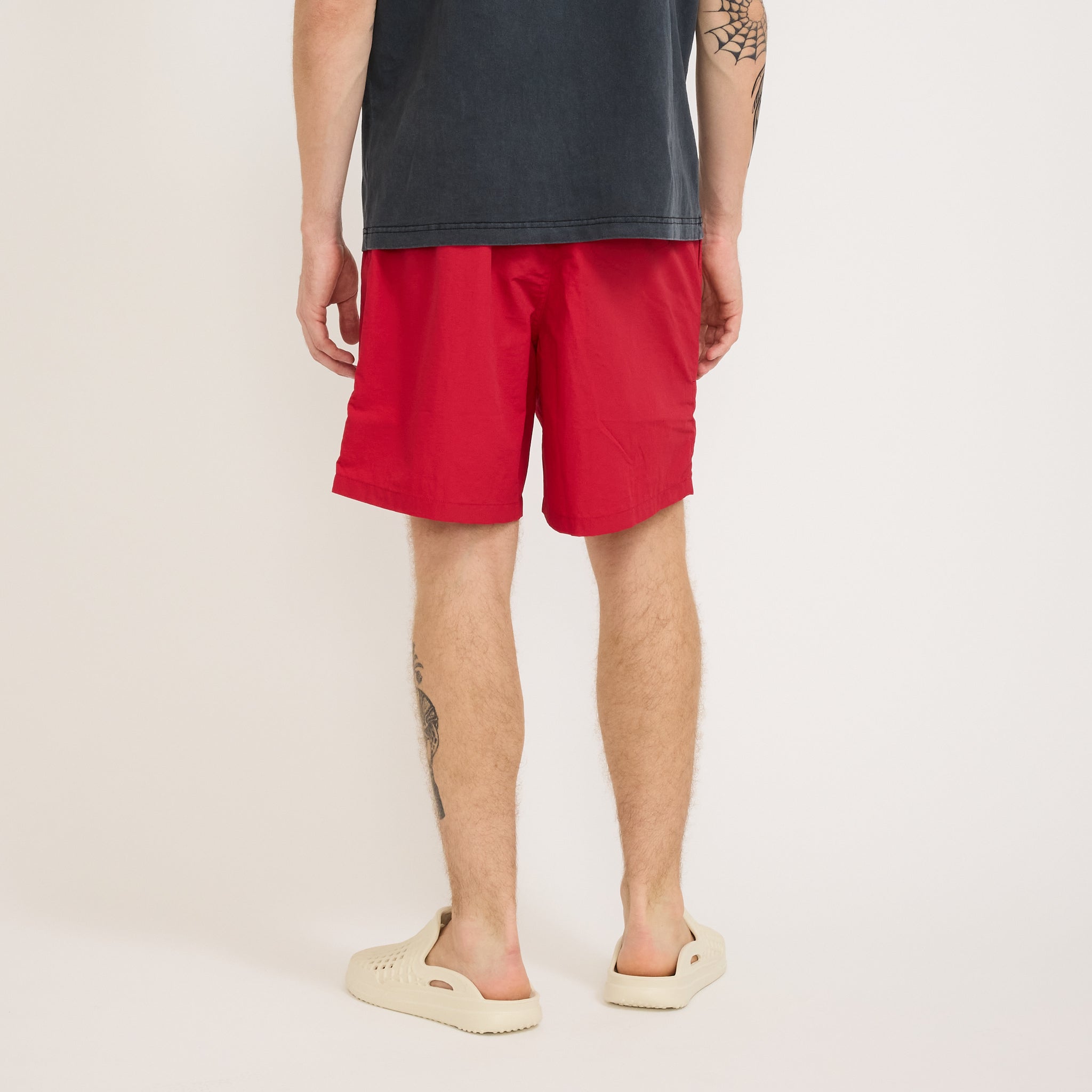 Larriet | Rec Shorts Red | Maplestore