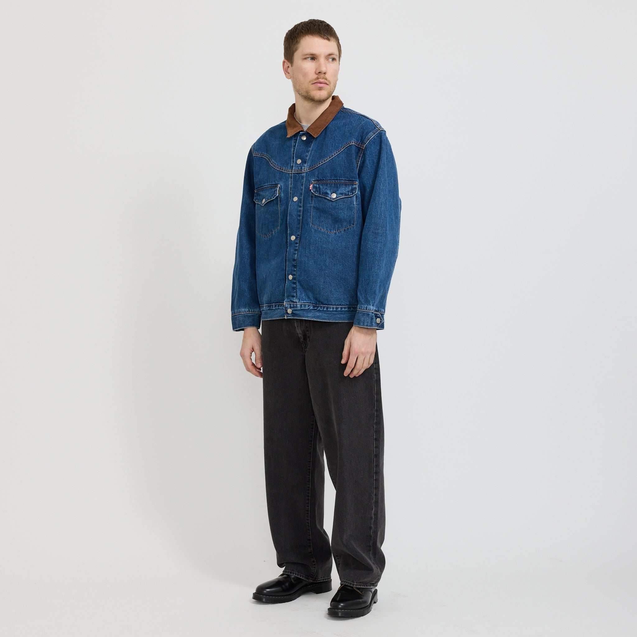 Levis | Western Shorthorn North Action Trucker | Maplestore