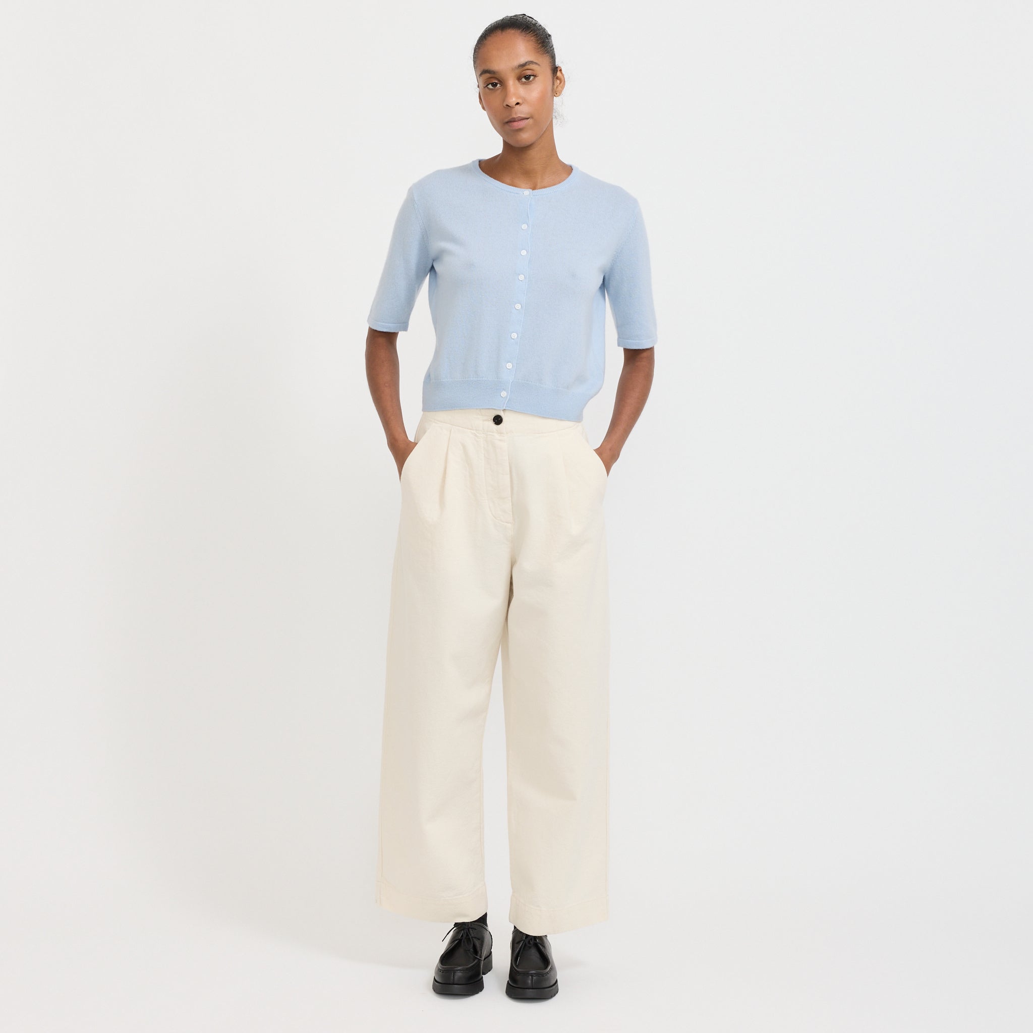 Le Mont Saint Michel | Sirma Short Sleeve Cardigan Sky | Maplestore