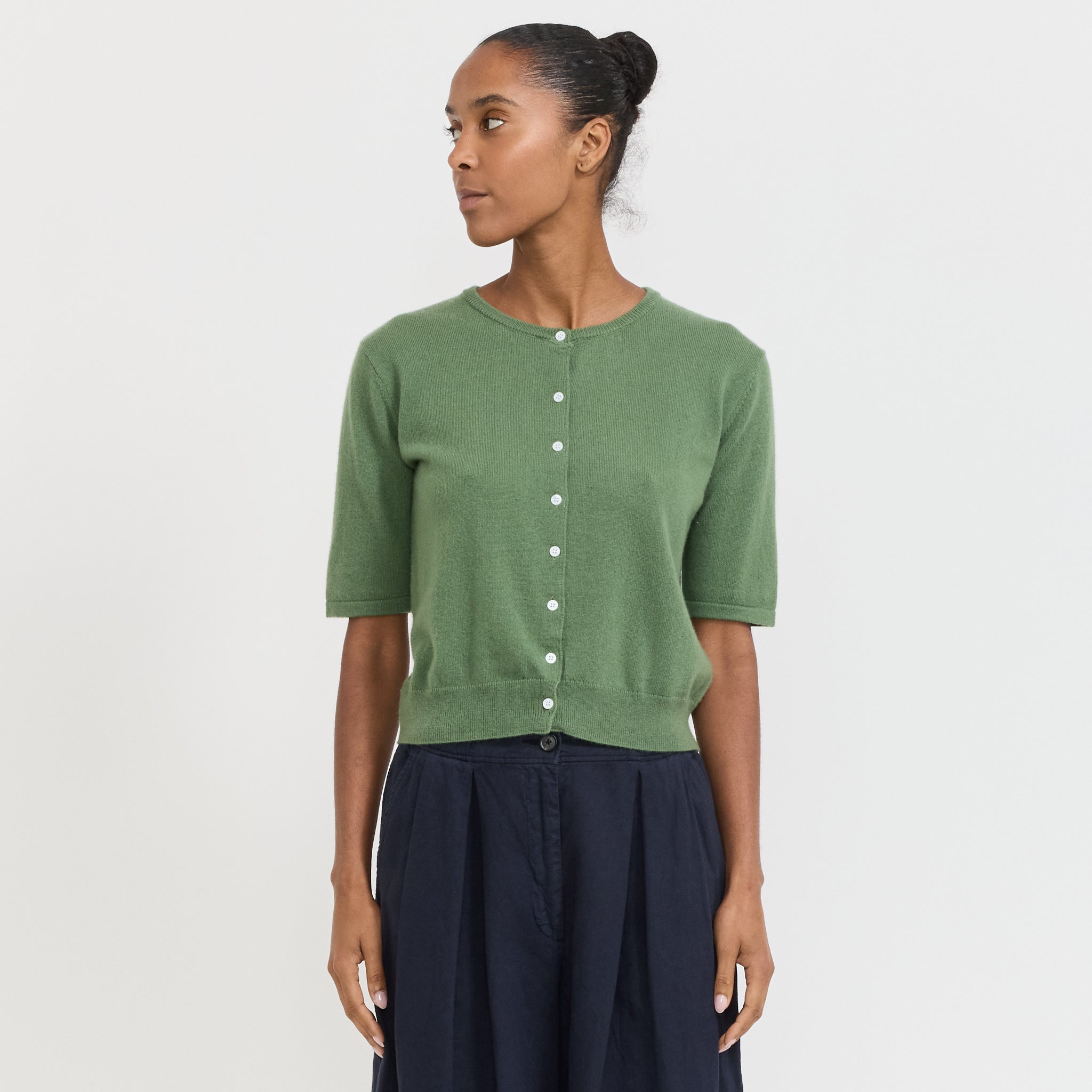 Le Mont Saint Michel | Sirma Short Sleeve Cardigan Kaki | Maplestore