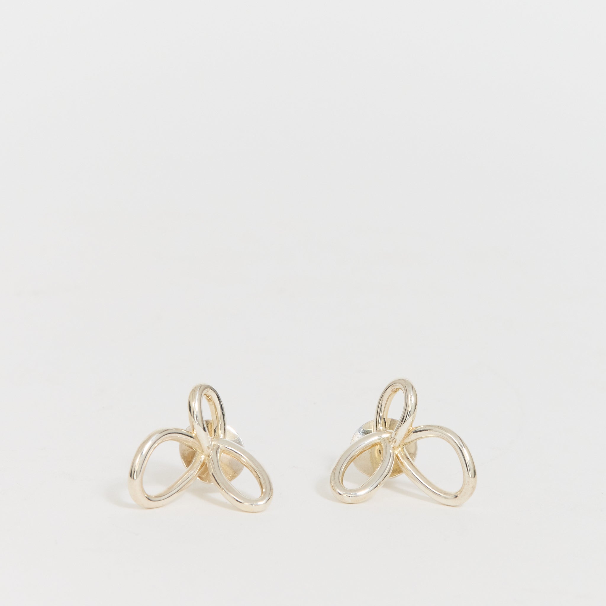 Meadowlark | Flower Earrings Medium Sterling Silver | Maplestore