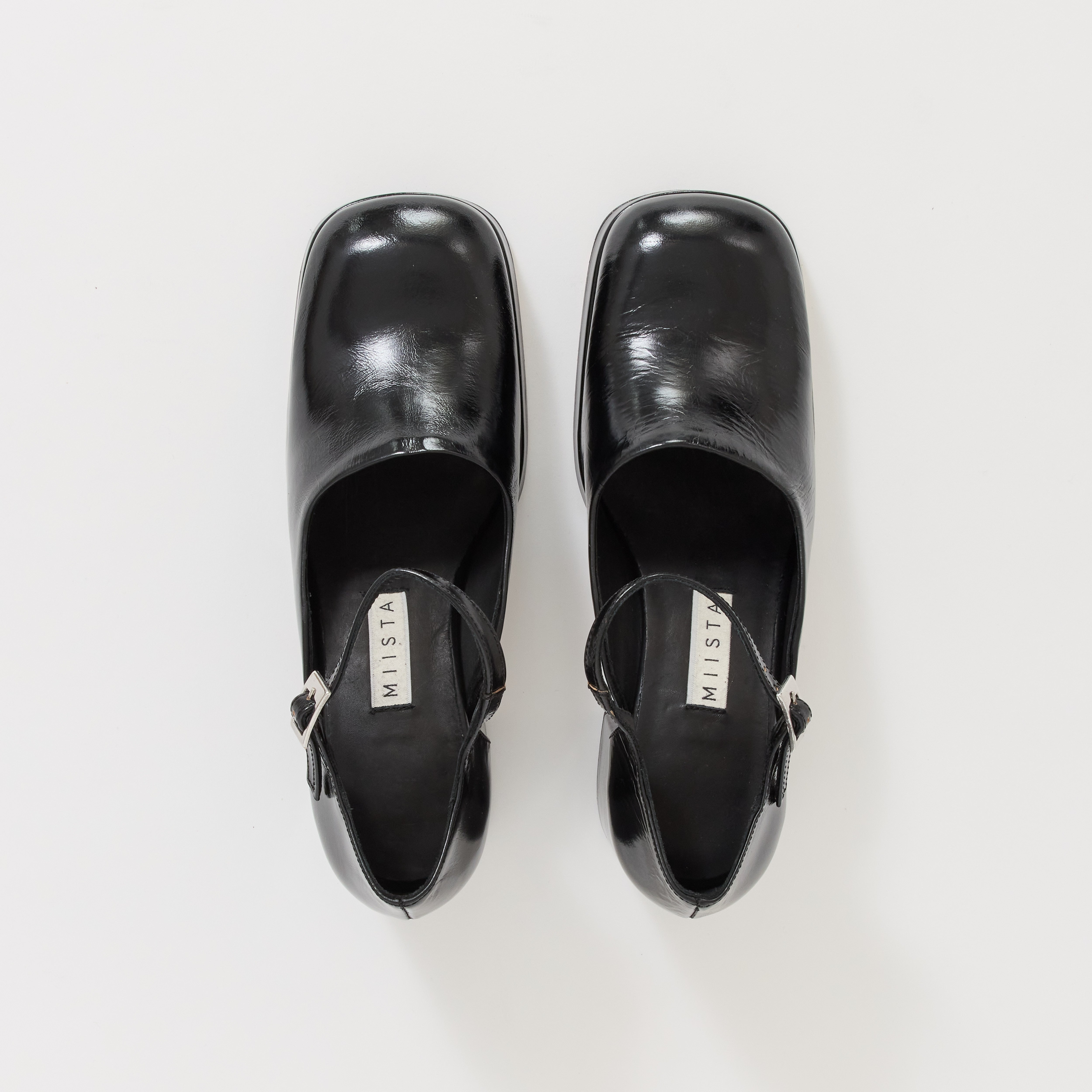 Miista | Yara Black Courts | Maplestore