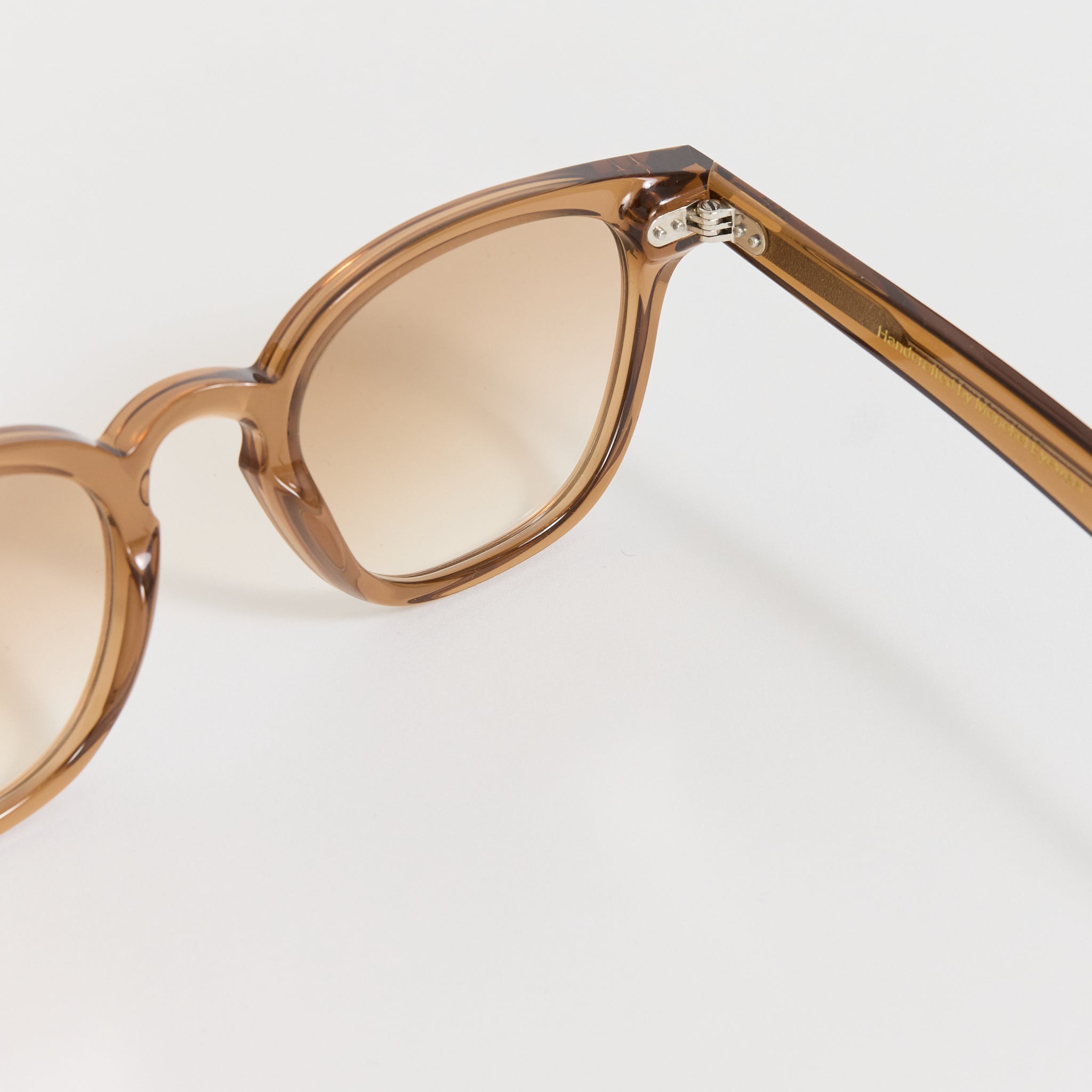 River Cola | Brown Gradient Lens