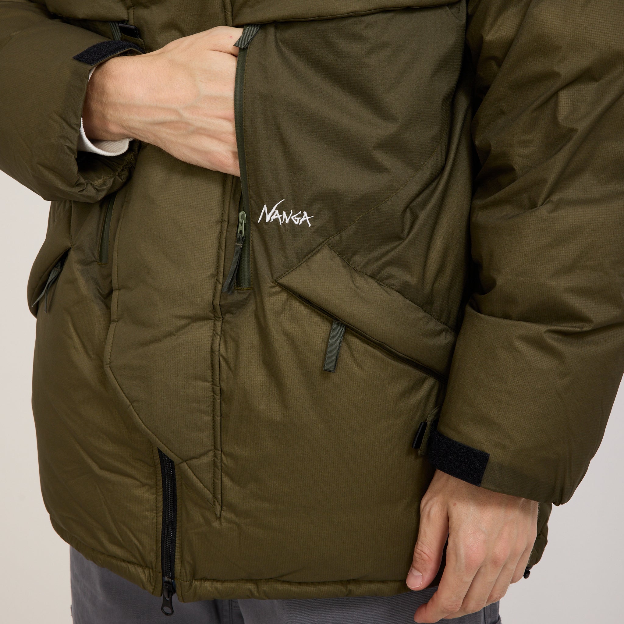 Nanga | Mountain Belay Coat Khaki | Maplestore