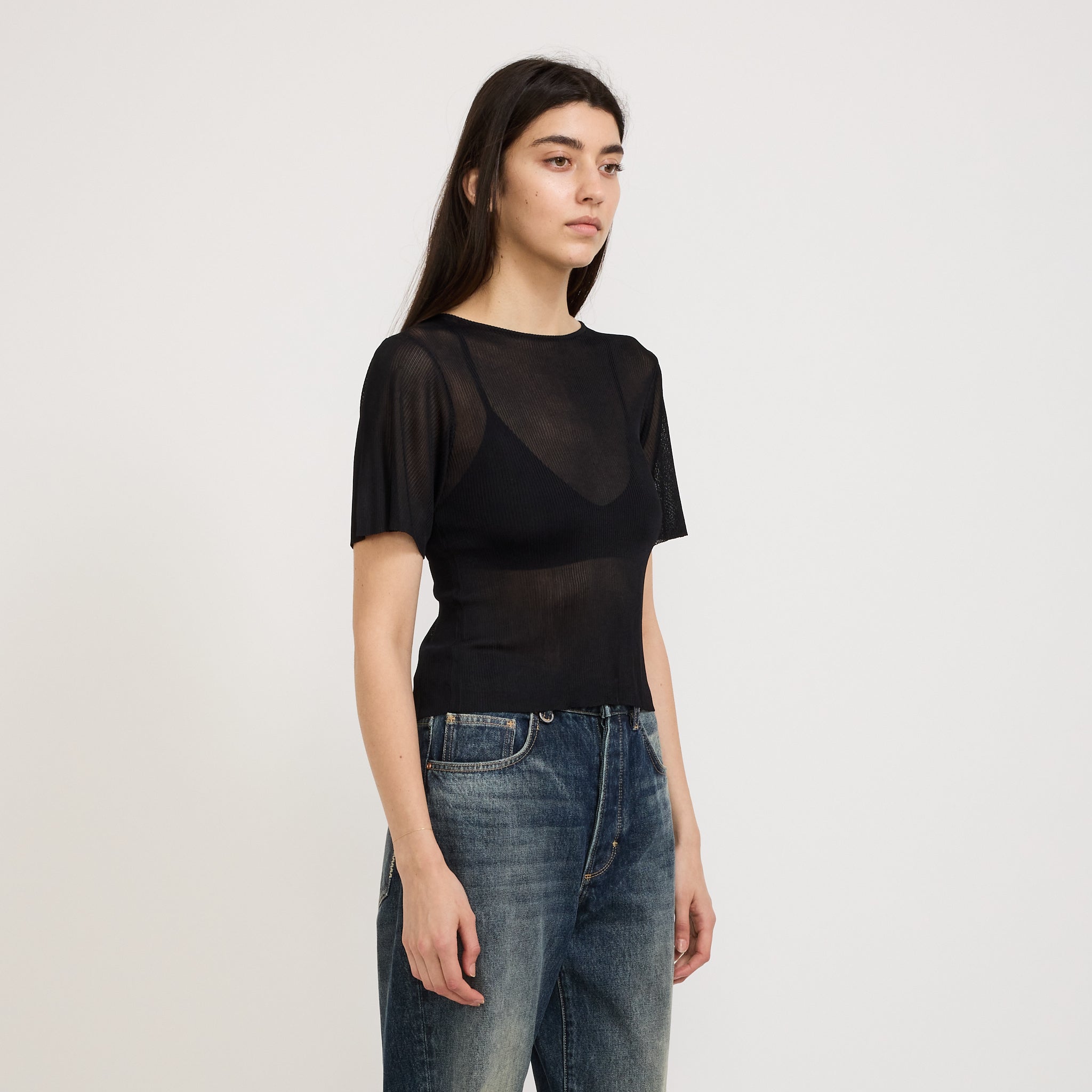 Neuw | Delfine Tee Black | Maplestore