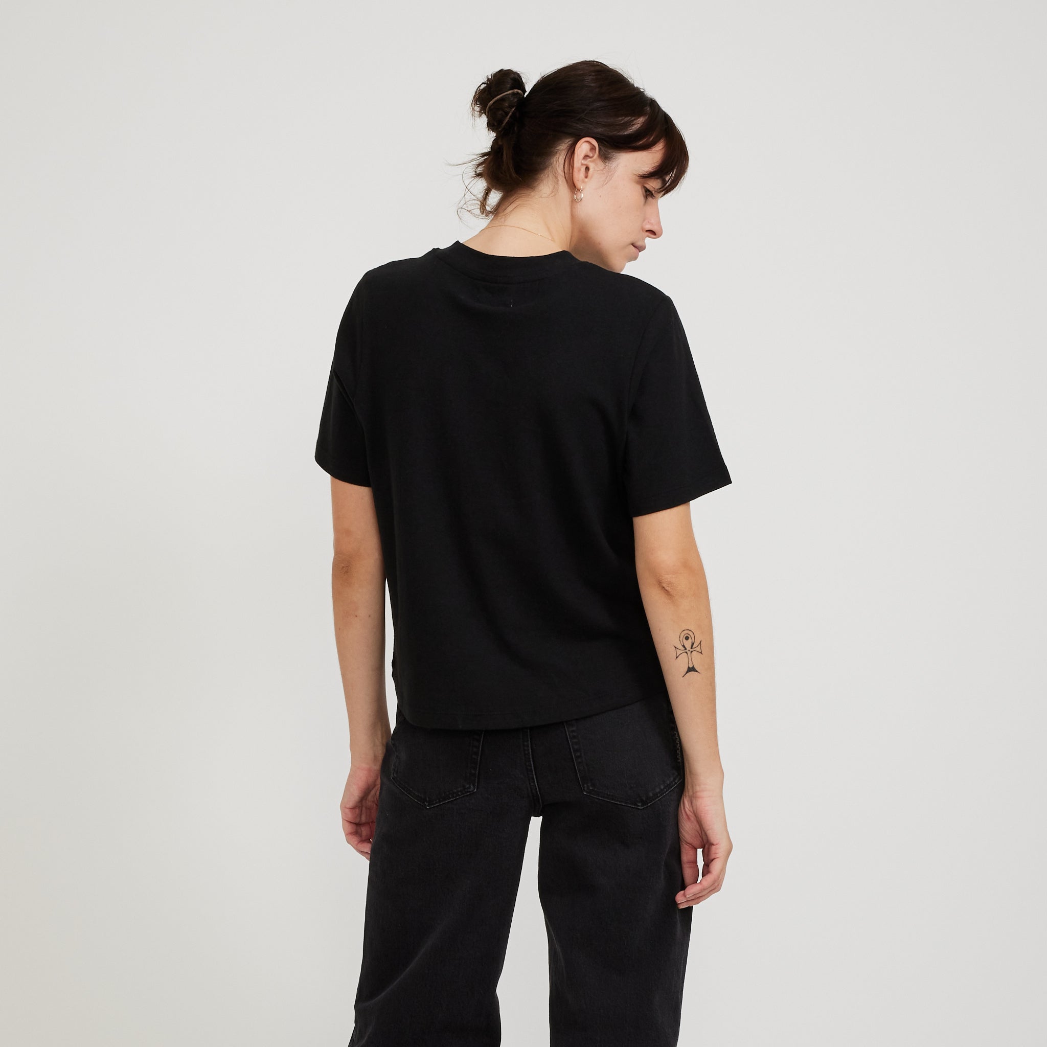 Neuw | Juno Layer Tee Washed Black | Maplestore