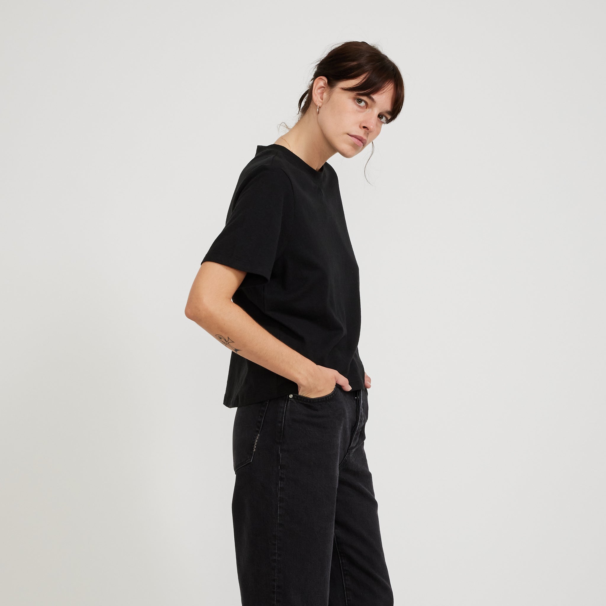 Neuw | Juno Layer Tee Washed Black | Maplestore