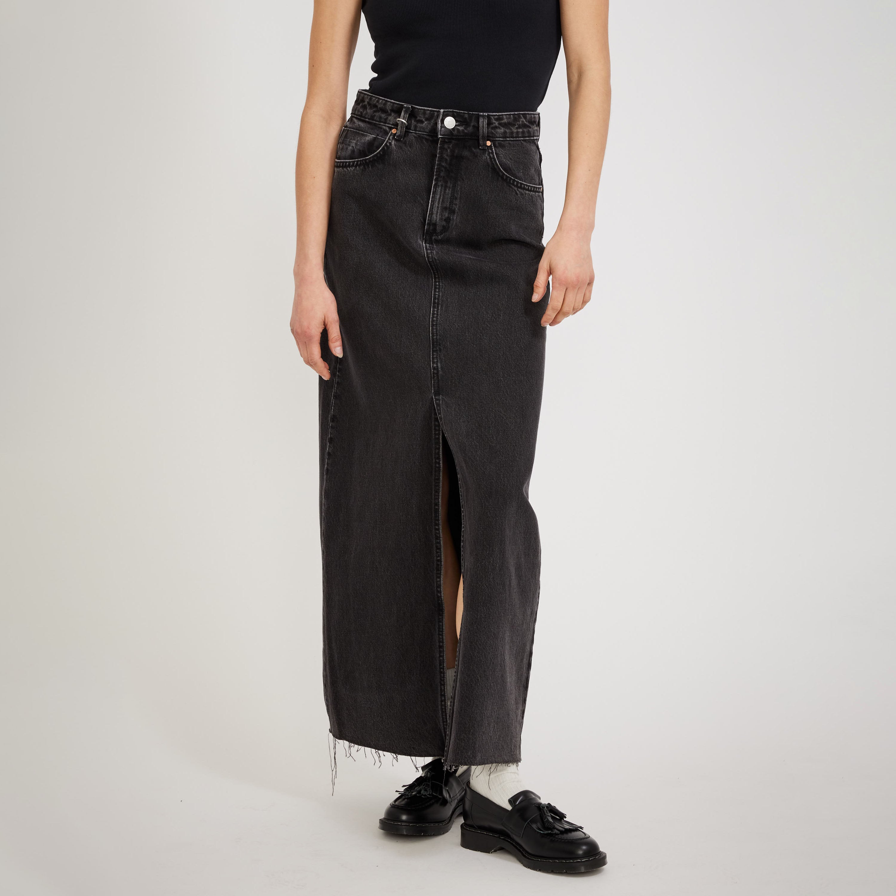 Neuw | Darcy Maxi Skirt Granite | Maplestore