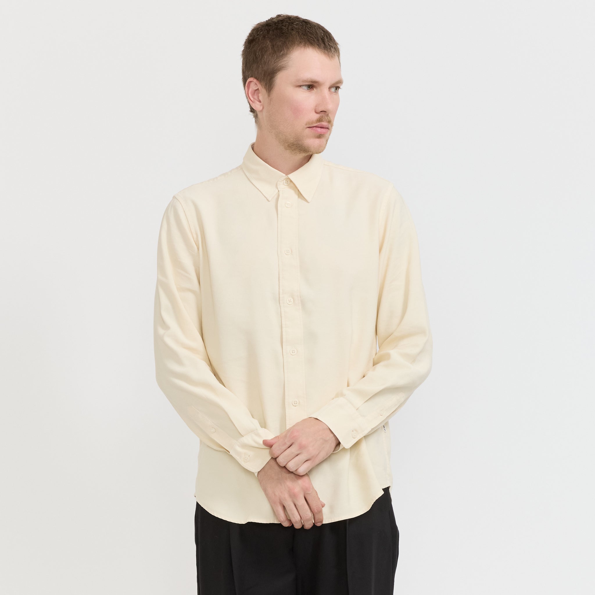 NN07 | Colby Shirt Ivory | Maplestore