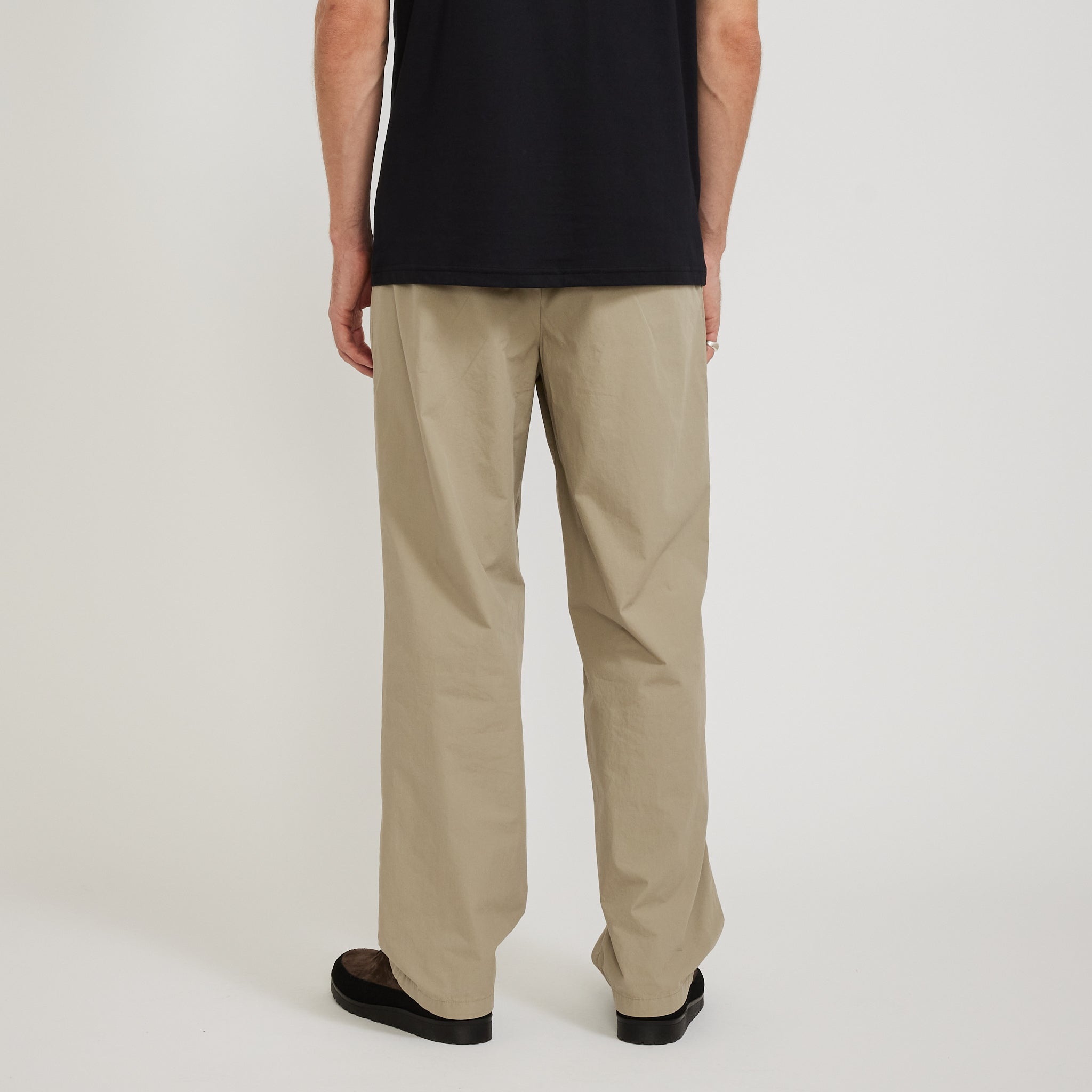 Norse Projects | Benn Relaxed Typewriter Pleated Trouser Clay | Maplestore