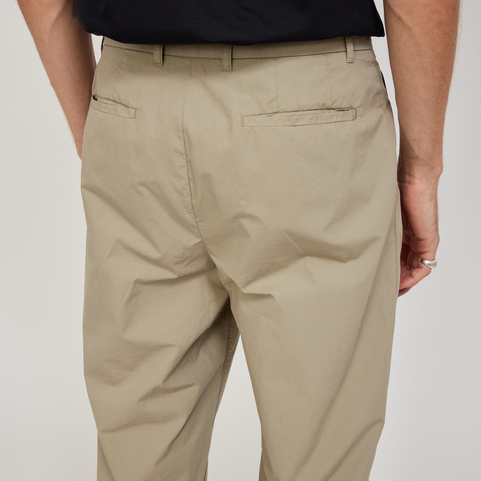 Norse Projects | Benn Relaxed Typewriter Pleated Trouser Clay | Maplestore