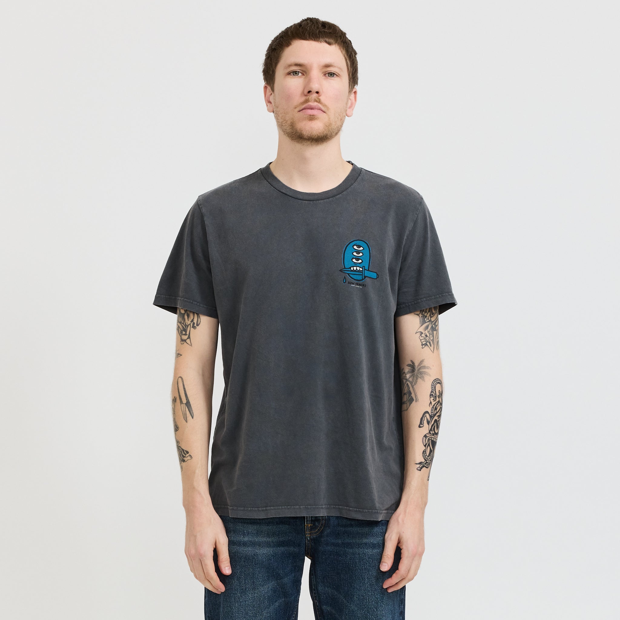 Nudie Jeans Co. | Roy Raw Tracks T-Shirt Antracite | Maplestore