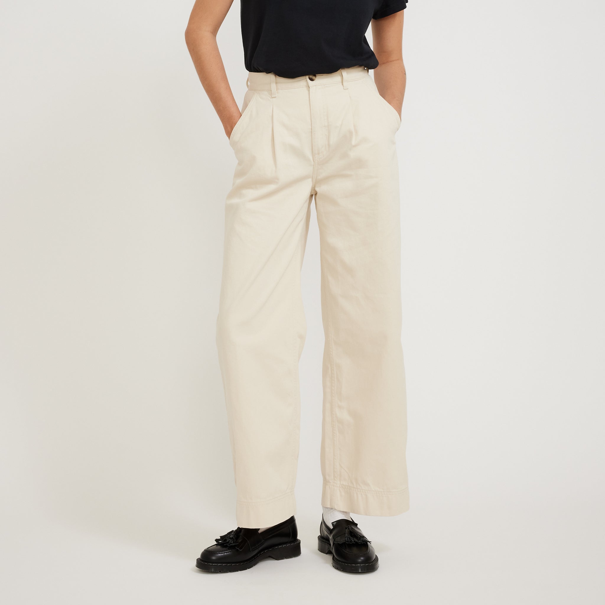 Nudie Jeans Co. | Suki Workwear Sailor Pants Ecru | Maplestore