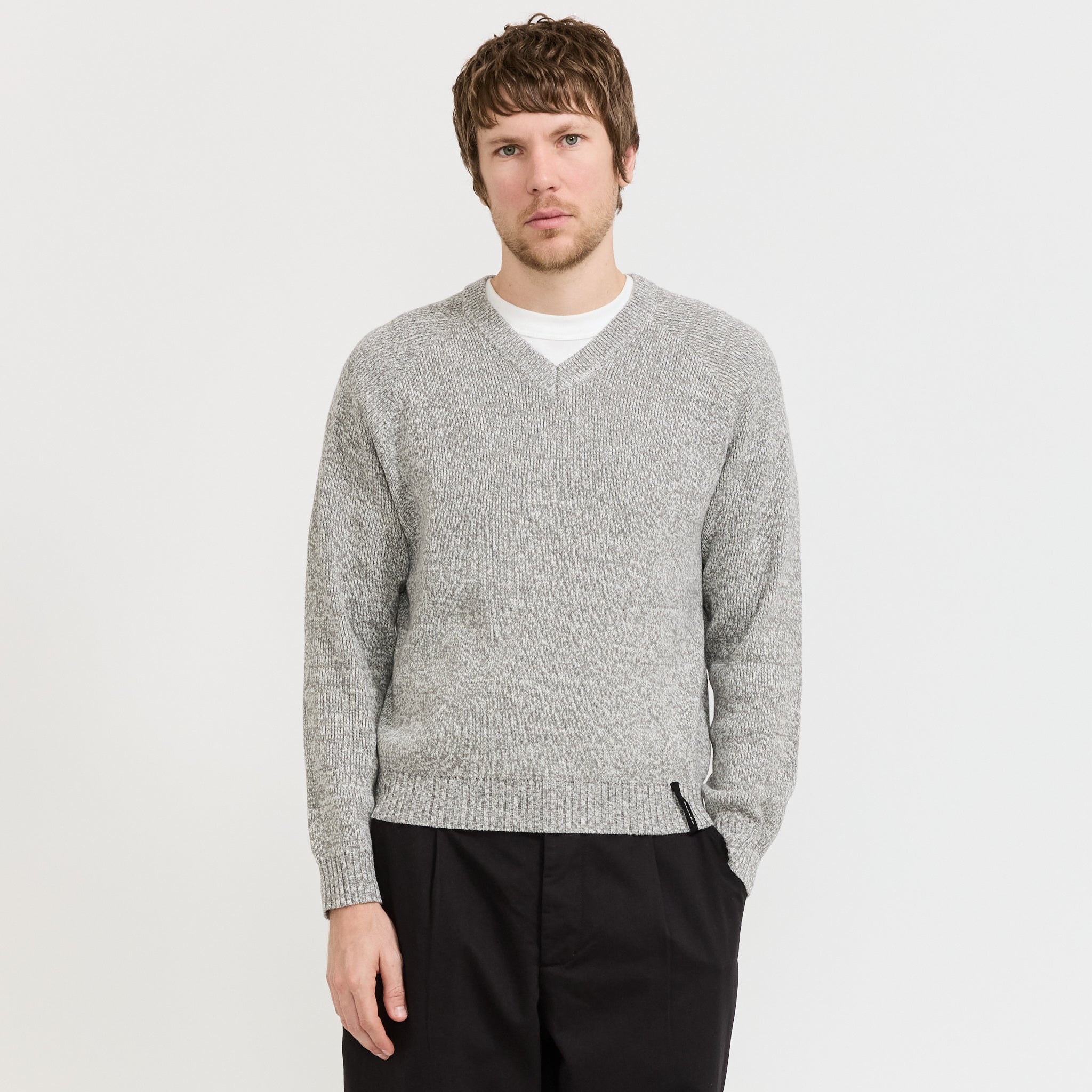 V-Neck Heather Knit Ash
