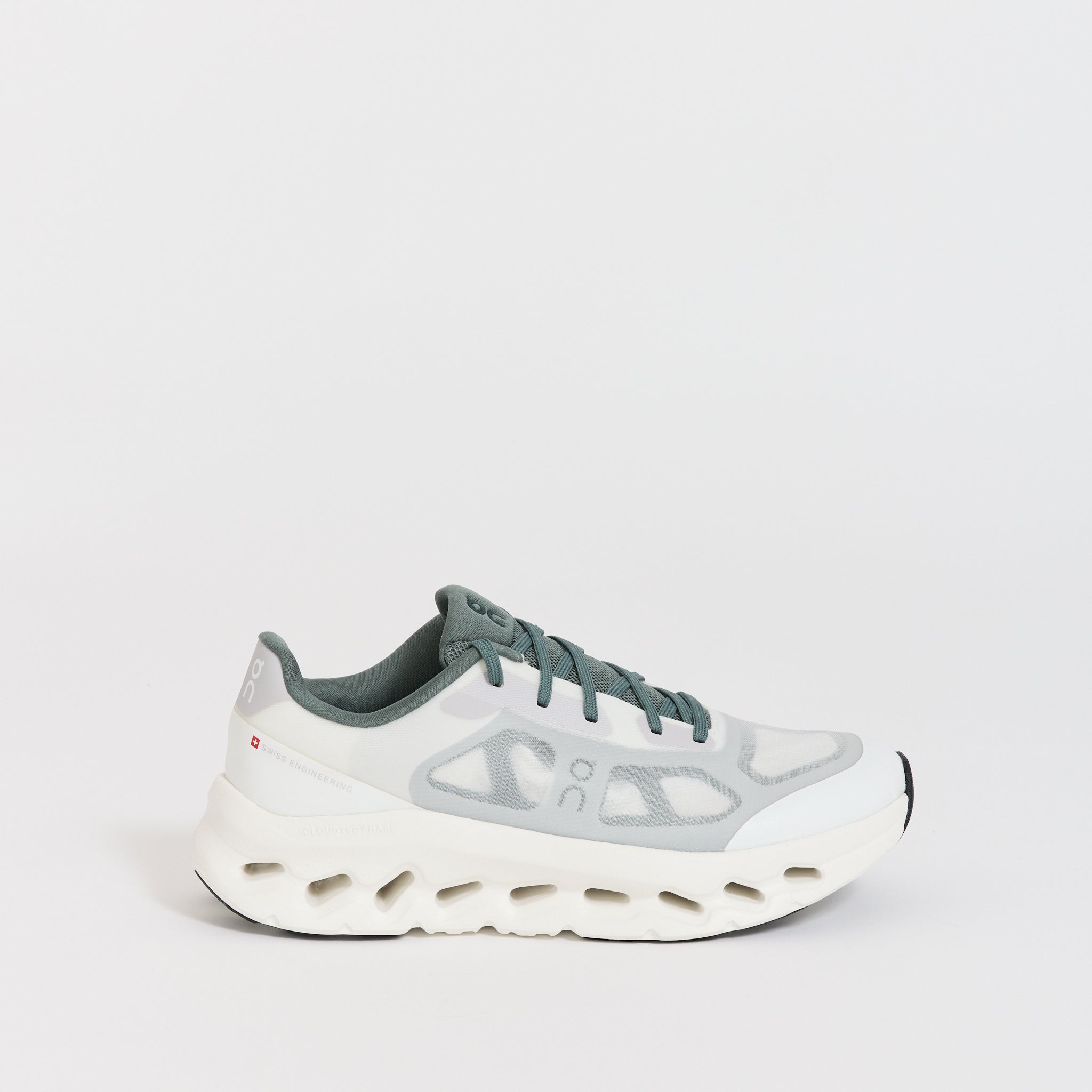 Cloudtilt Remix Olive/Ivory