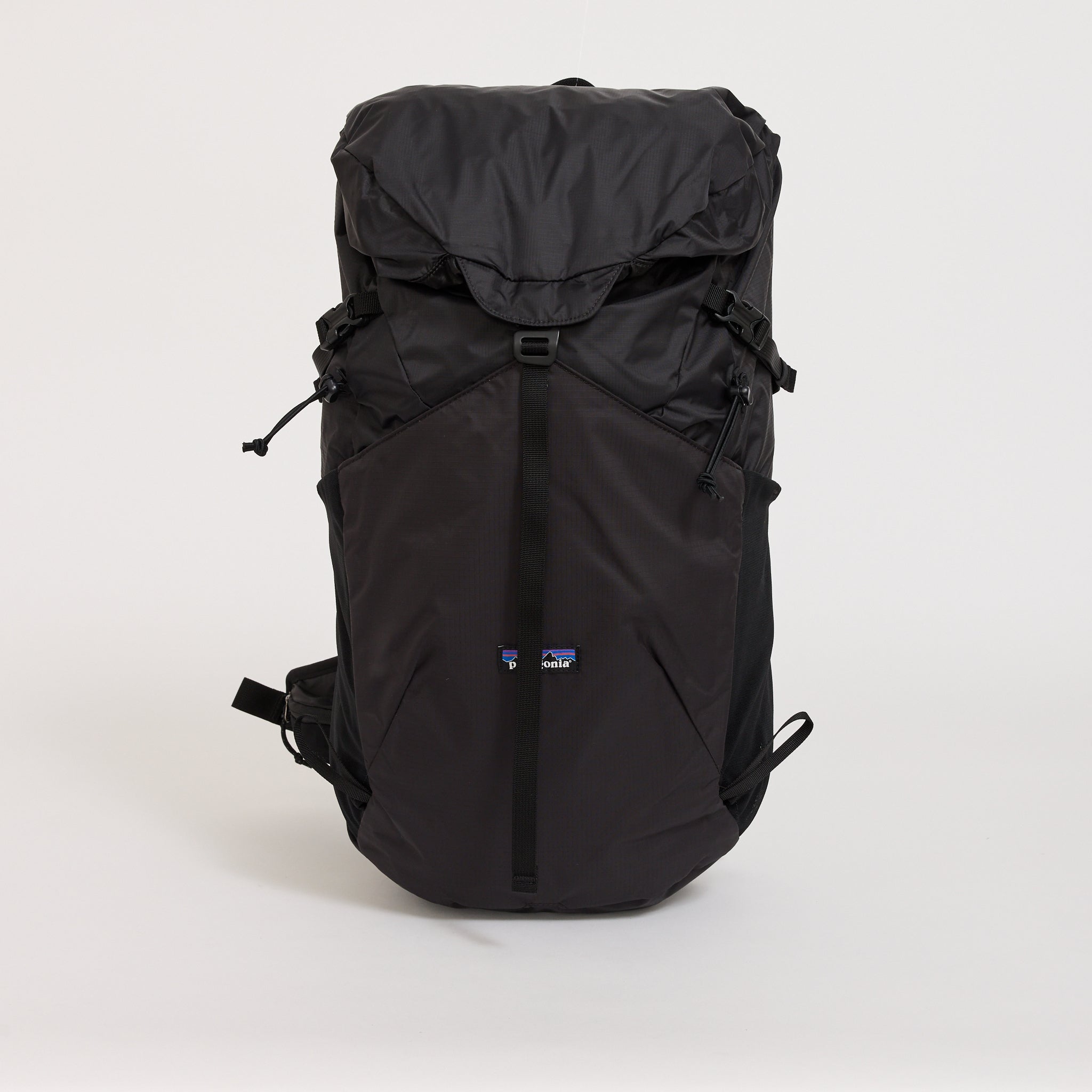 Terravia Pack 28L Black