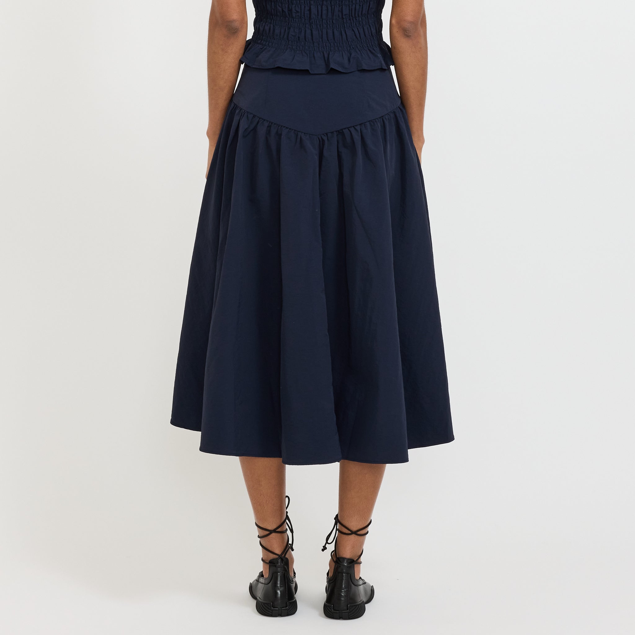 Peachy Den | Deba Midi Skirt Midnight | Maplestore