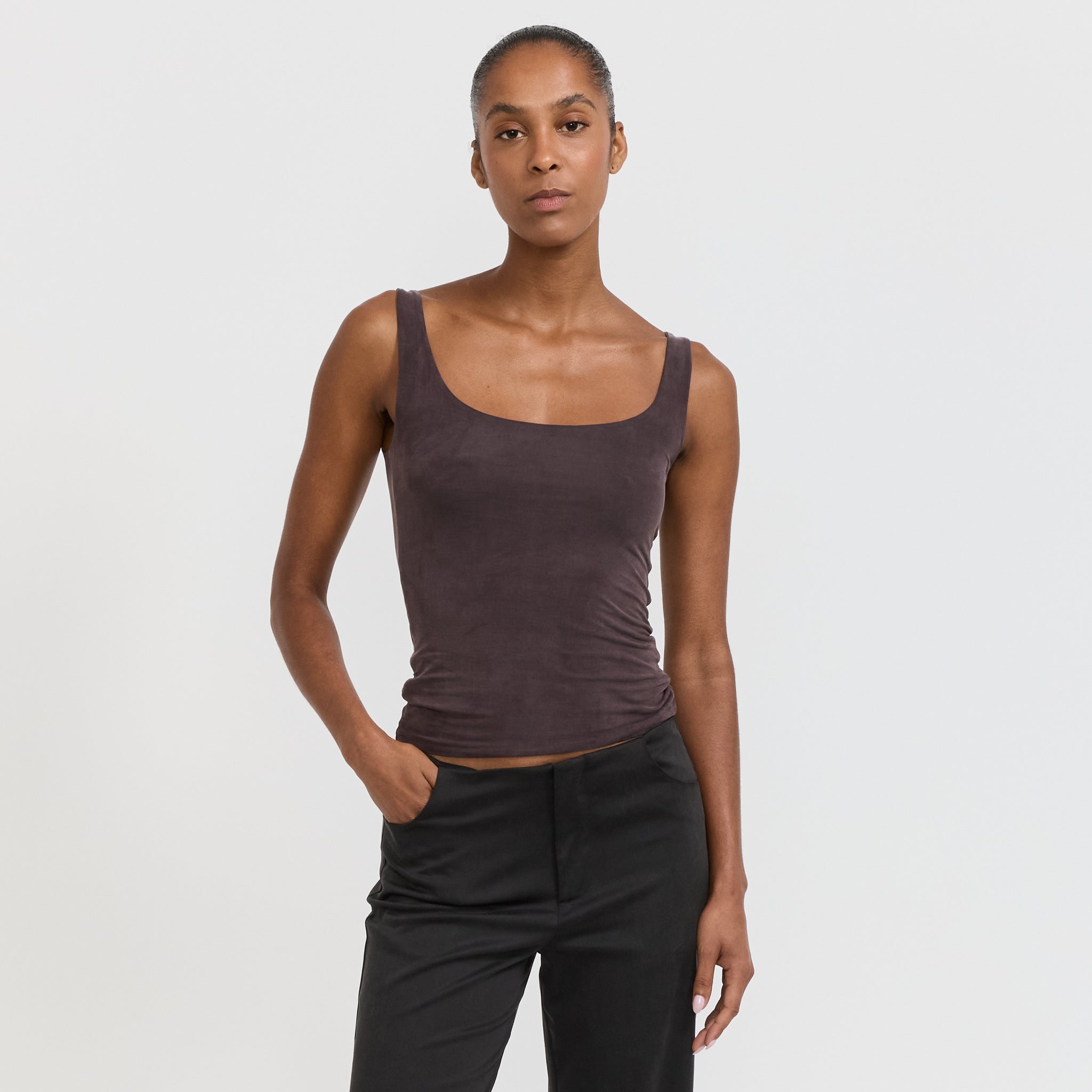 Peachy Den | Kylie Vest Chocolate | Maplestore