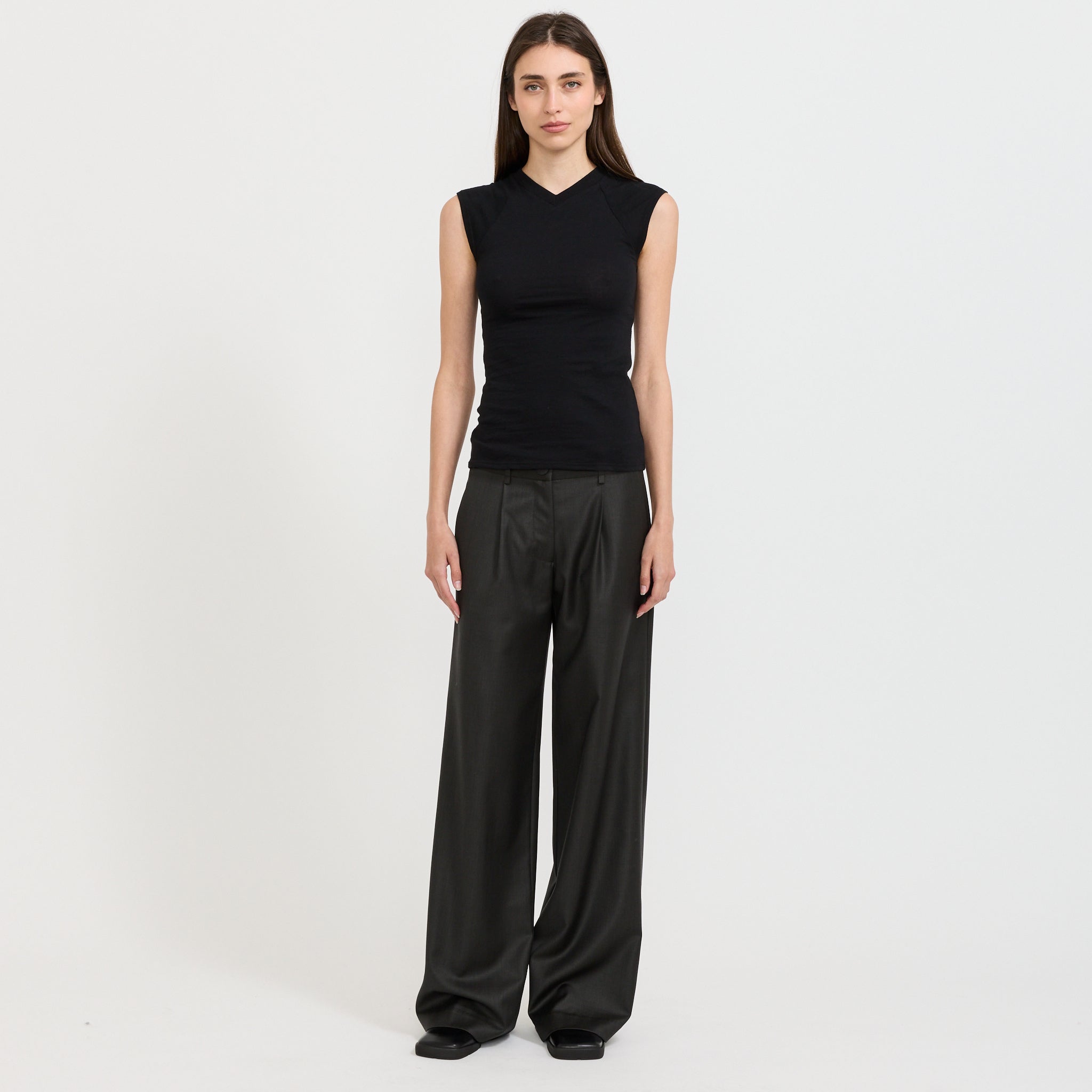 Beam V-Neck Tee Black