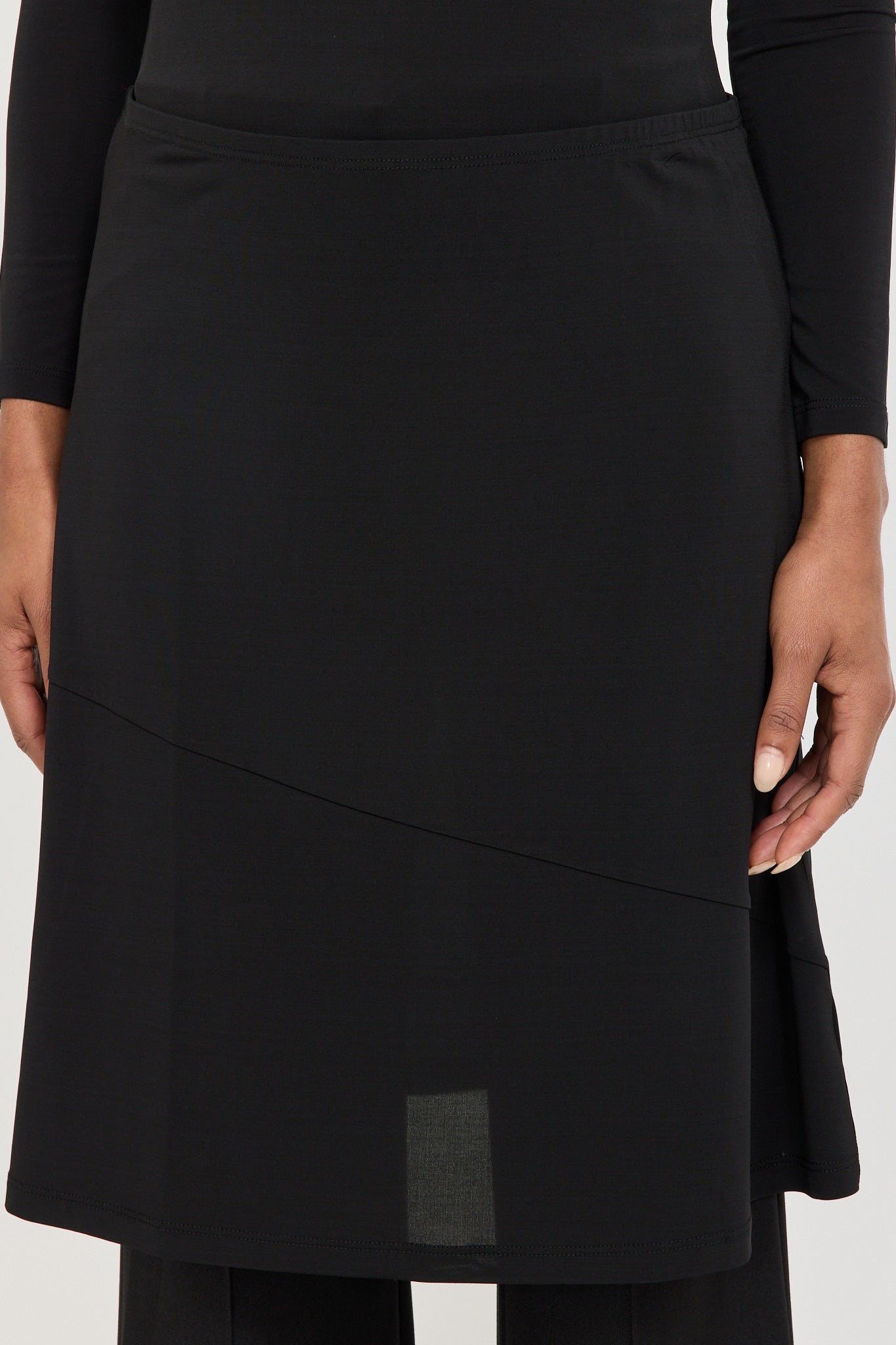 Permanent Vacation | Debut Skirt Black | Maplestore